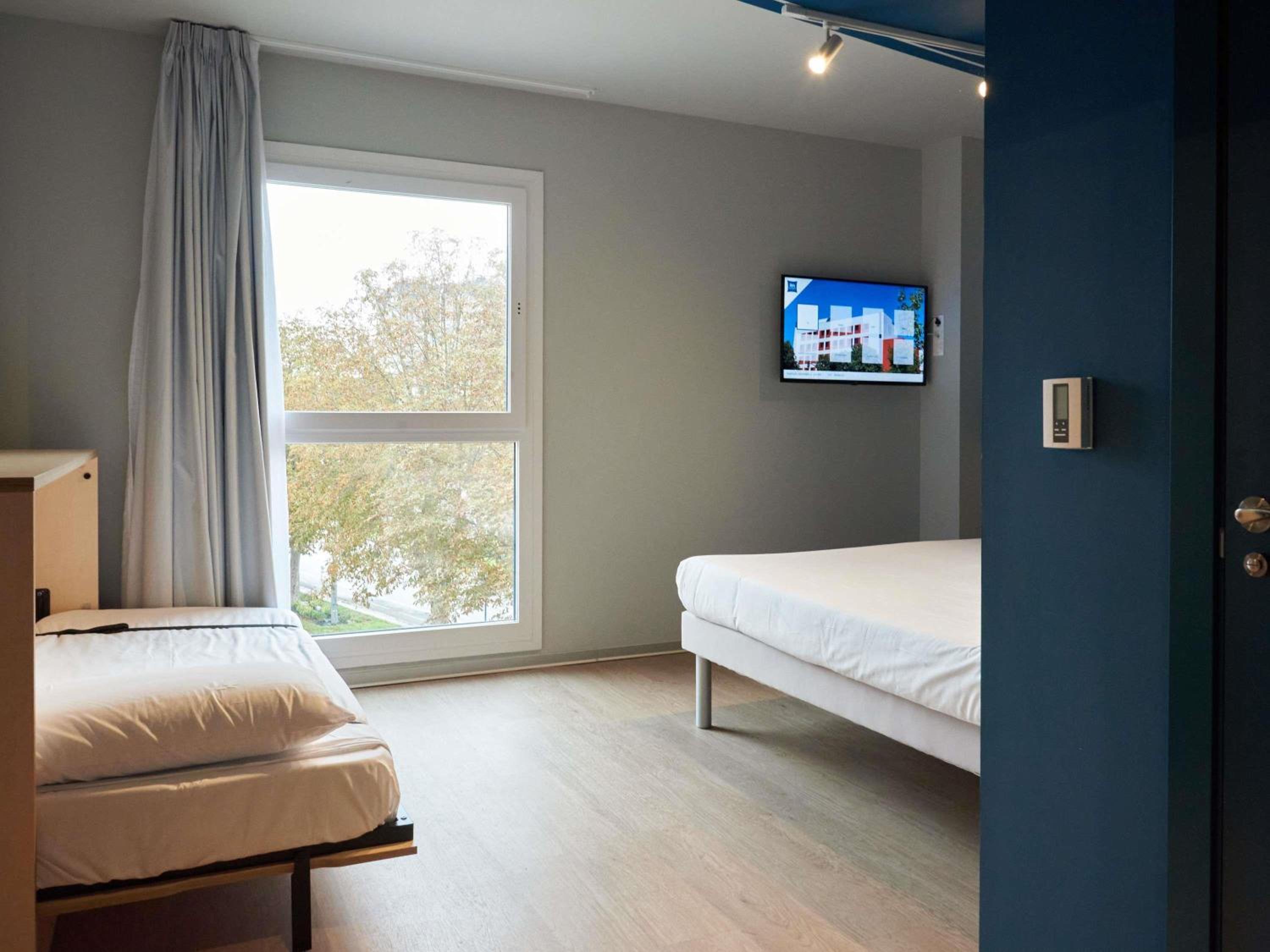 Standard Double Room with Extra Bed photo 2