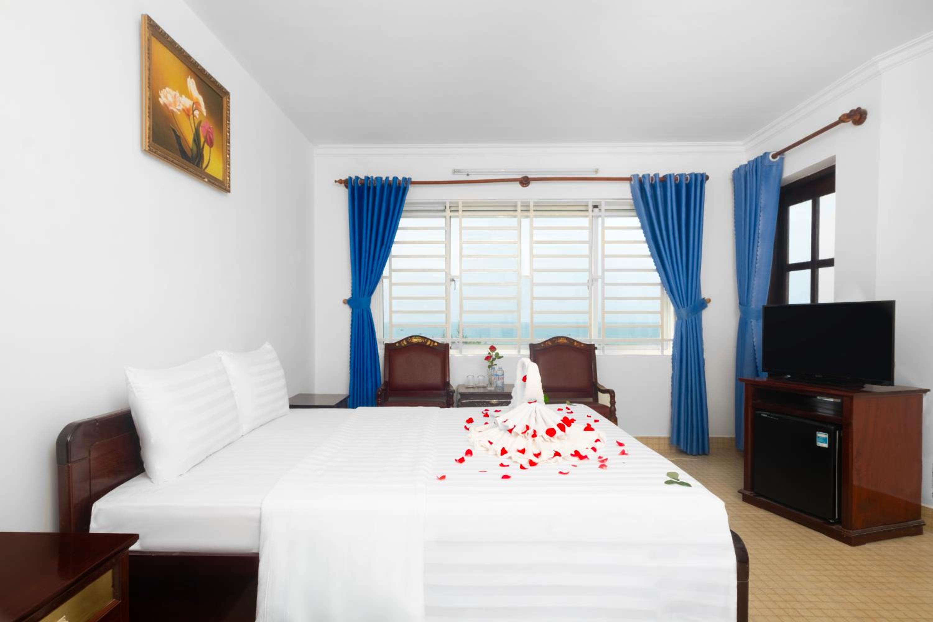 Queen Room - Photo 3