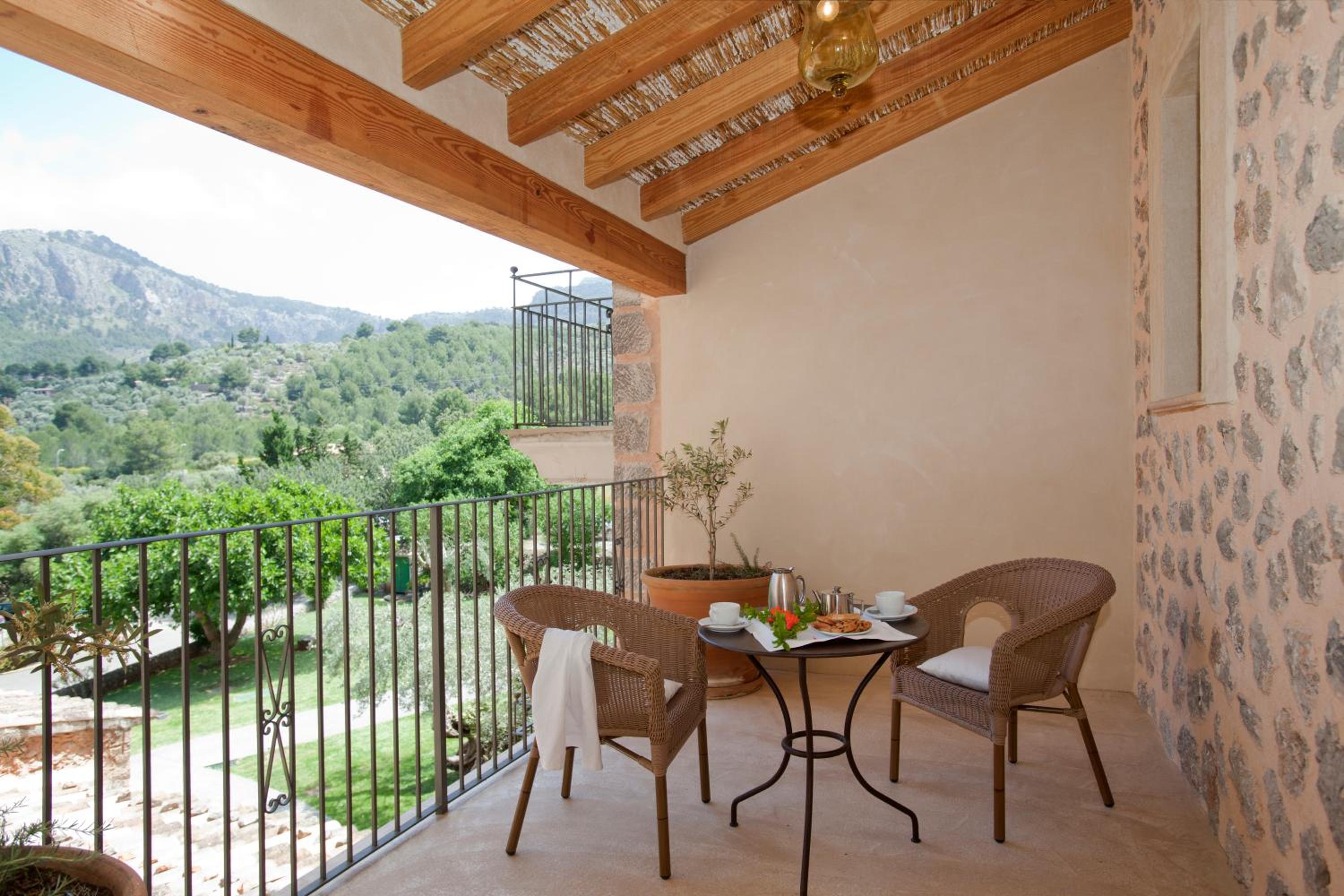 Deluxe Double Room Historic Building with Spa Access Deluxe Double Room Historic Building with Spa Access