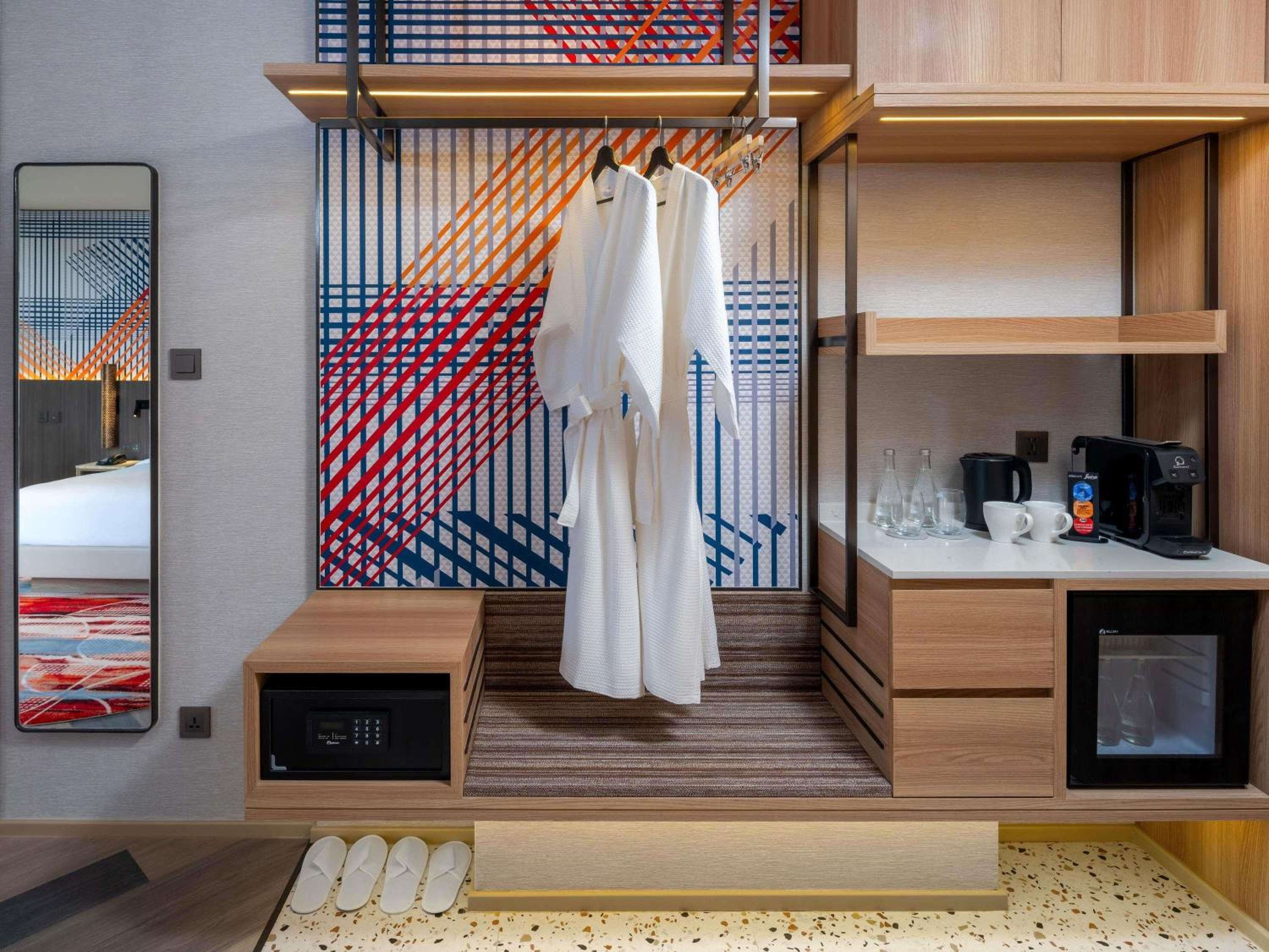 Family Bunk Bed with Balcony photo 2