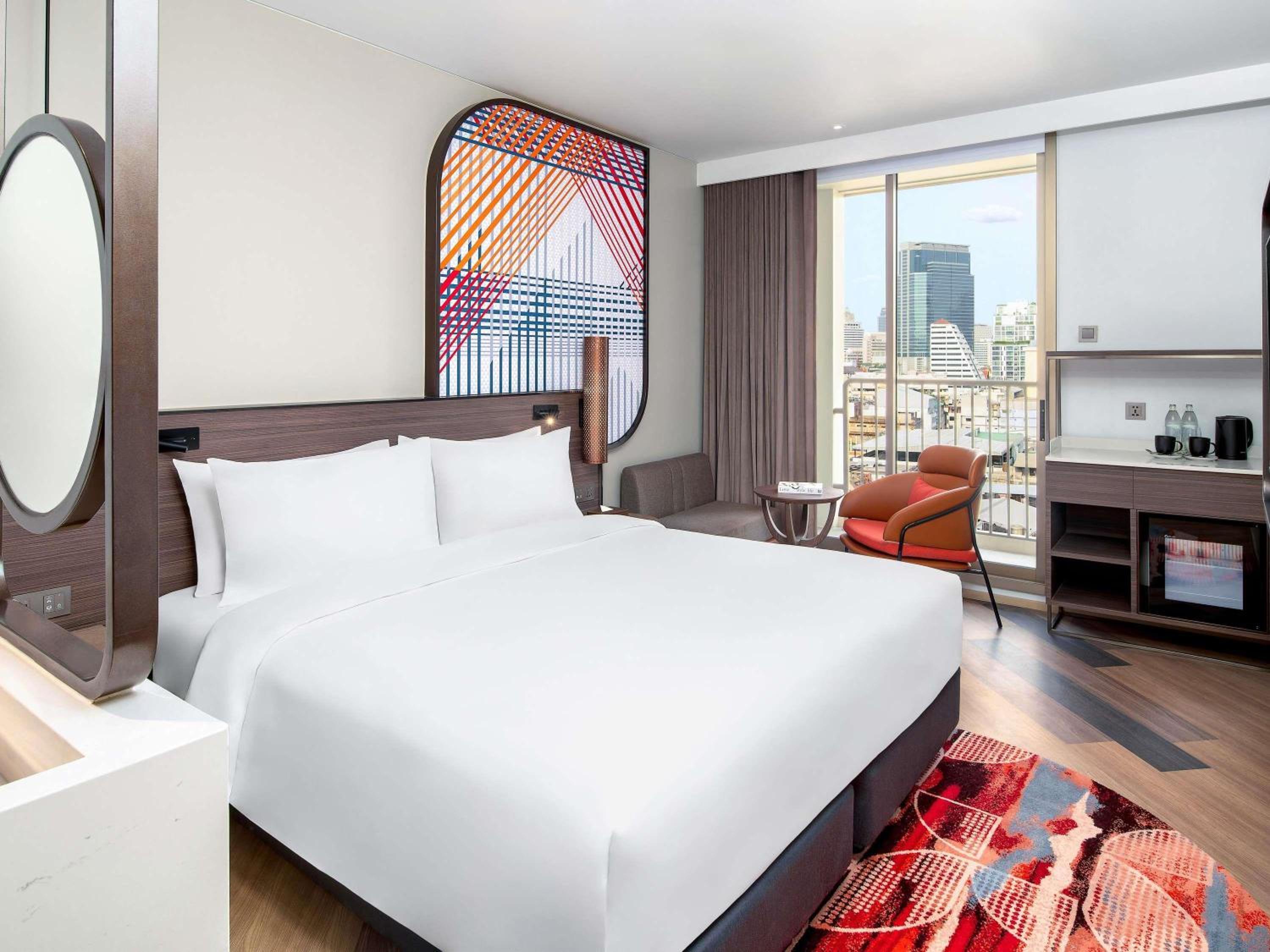 Deluxe Twin Beds Corner Room photo 2