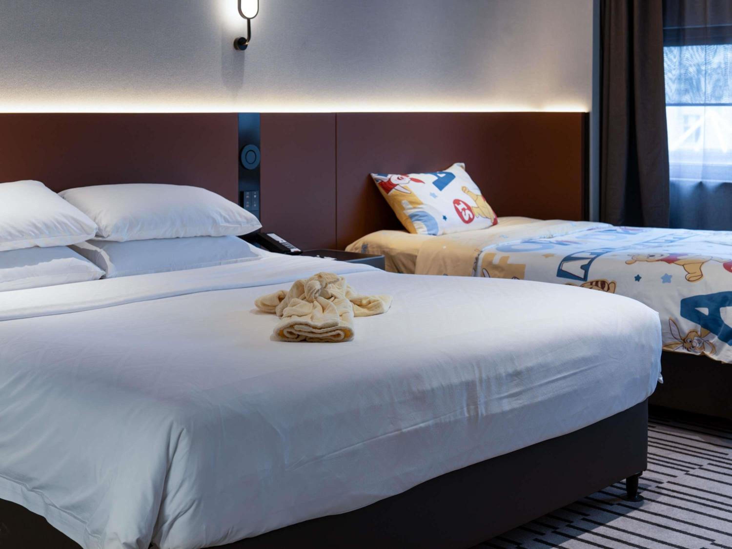 Standard Family Room with One Double Bed and One Single Bed photo 1
