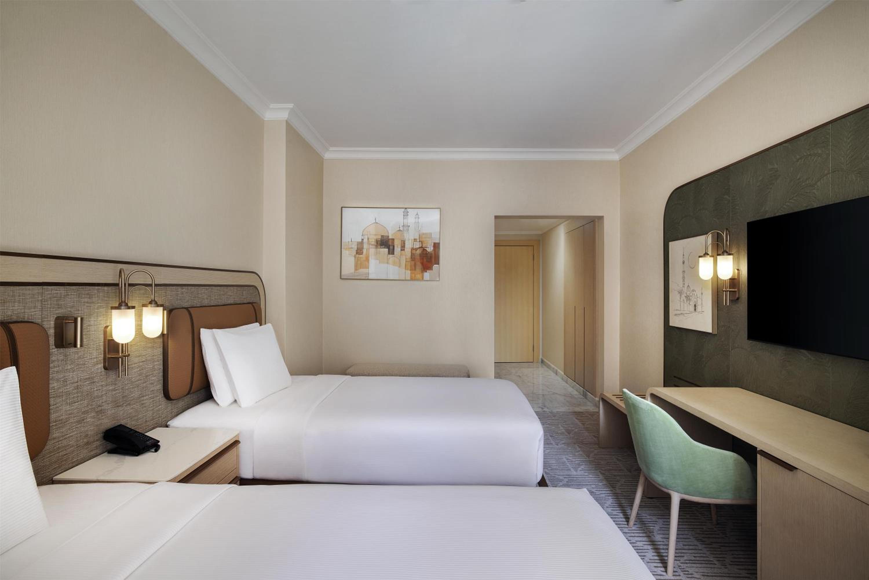 Twin Guest Room with Partial Haram View photo 1