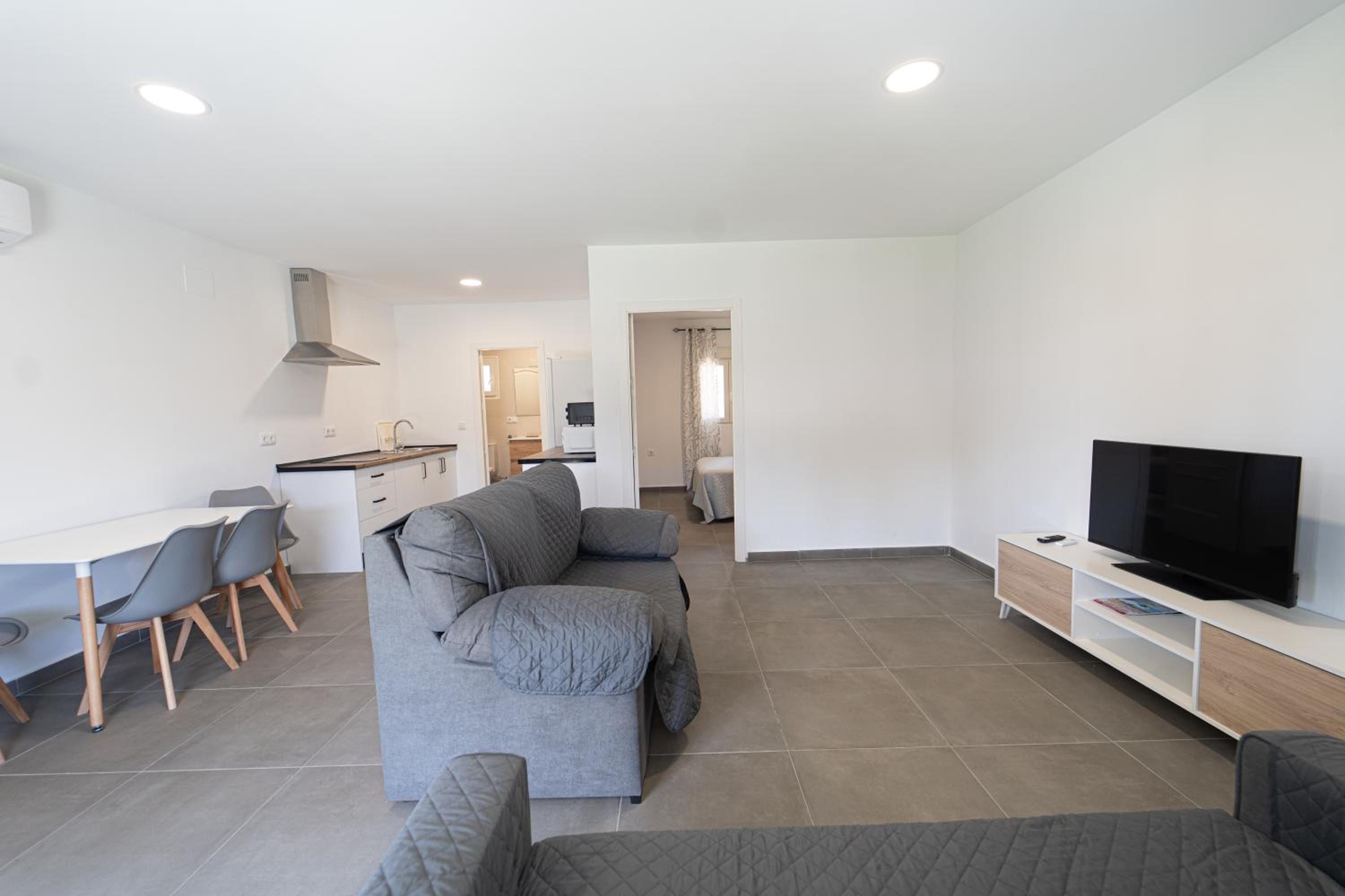 One-Bedroom Deluxe Apartment photo 2