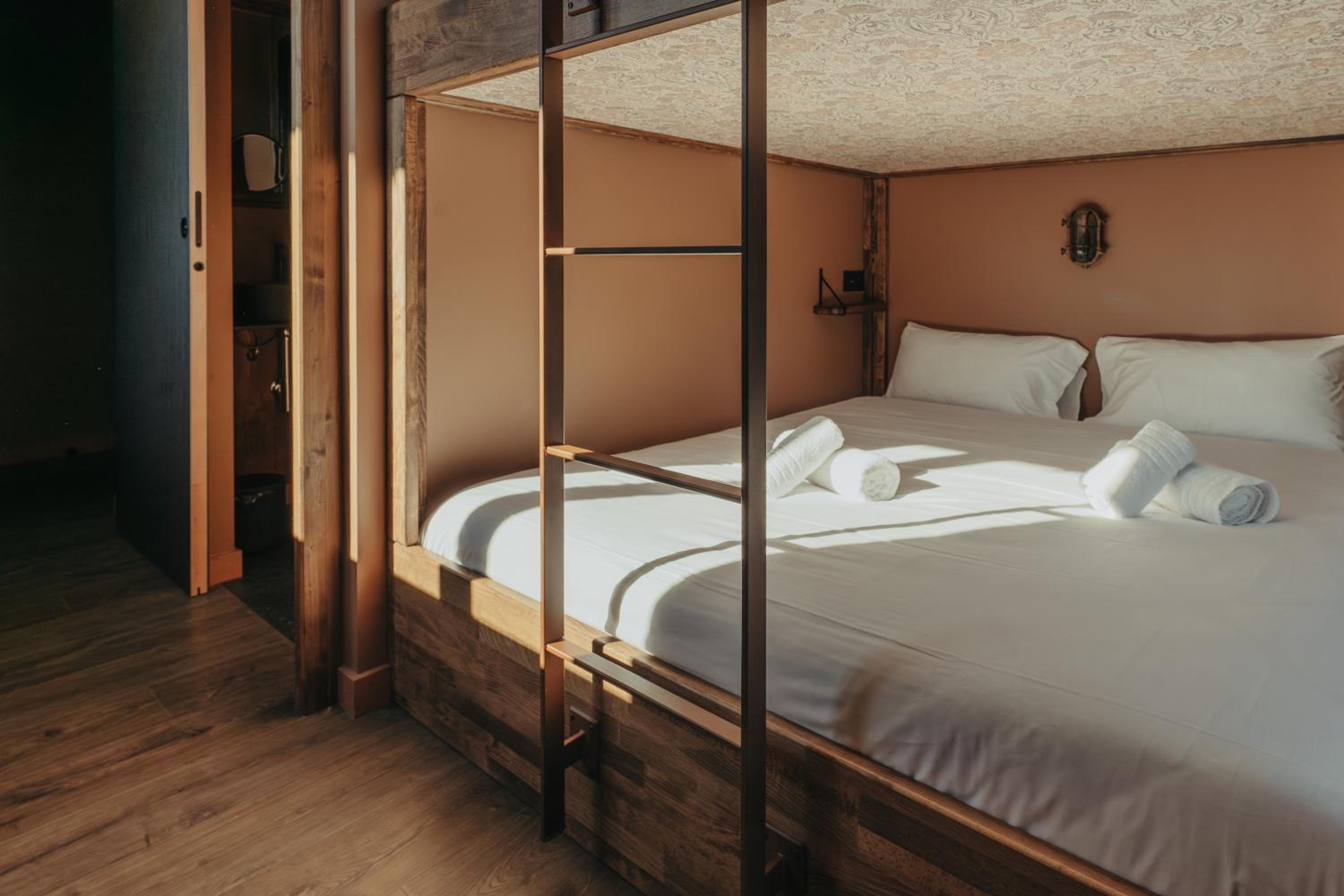 Quadruple Room with Mountain View