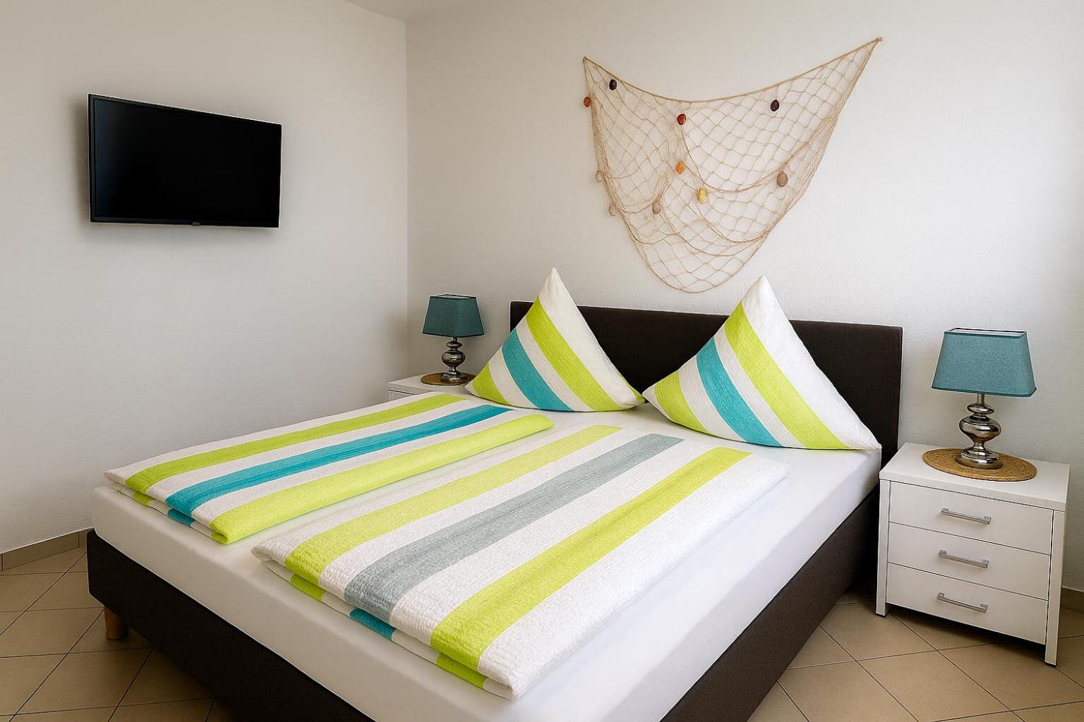 One-Bedroom Apartment - Oceanfront photo 3