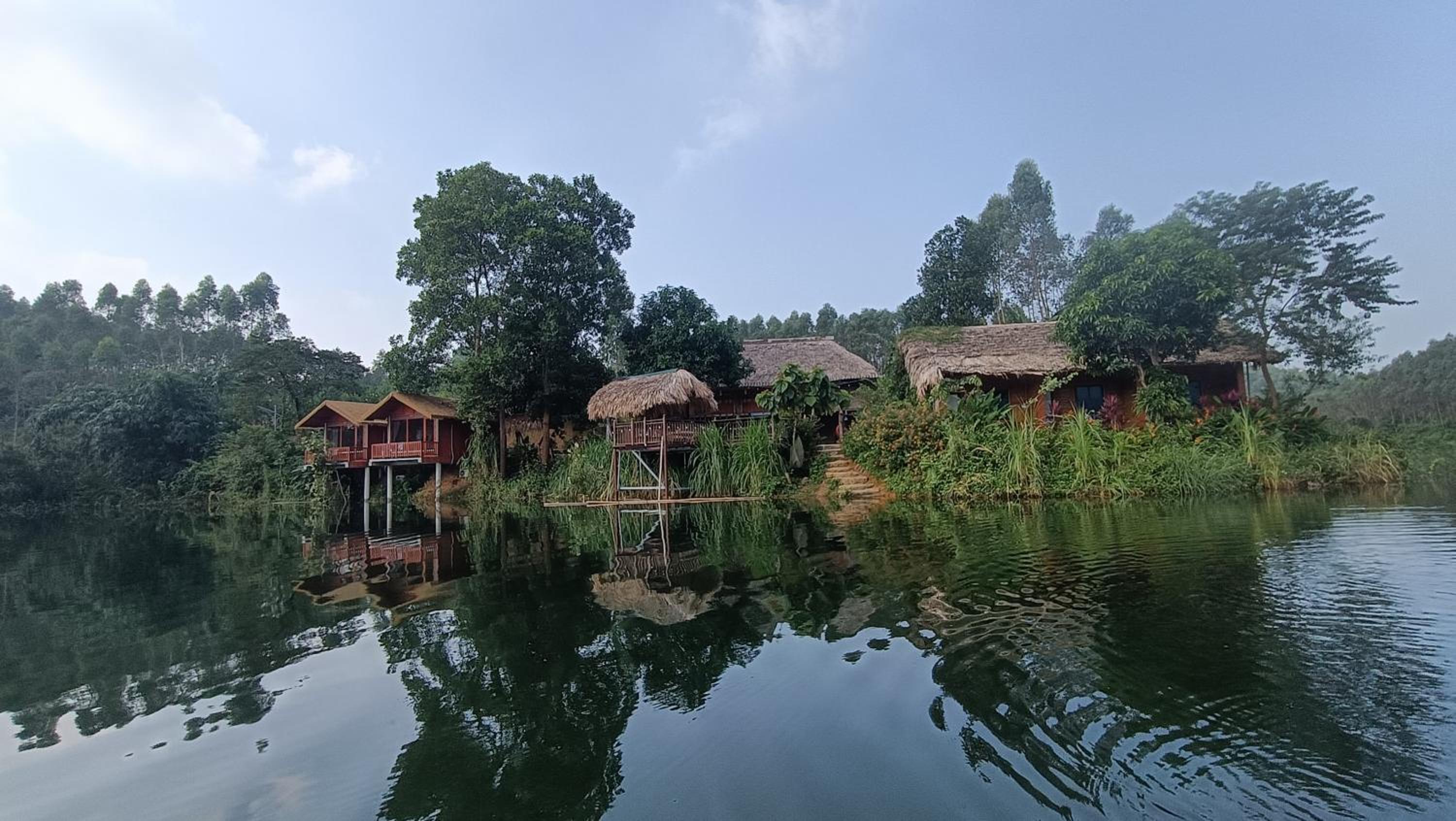 Deluxe Double or Twin Room with Lake View photo 1