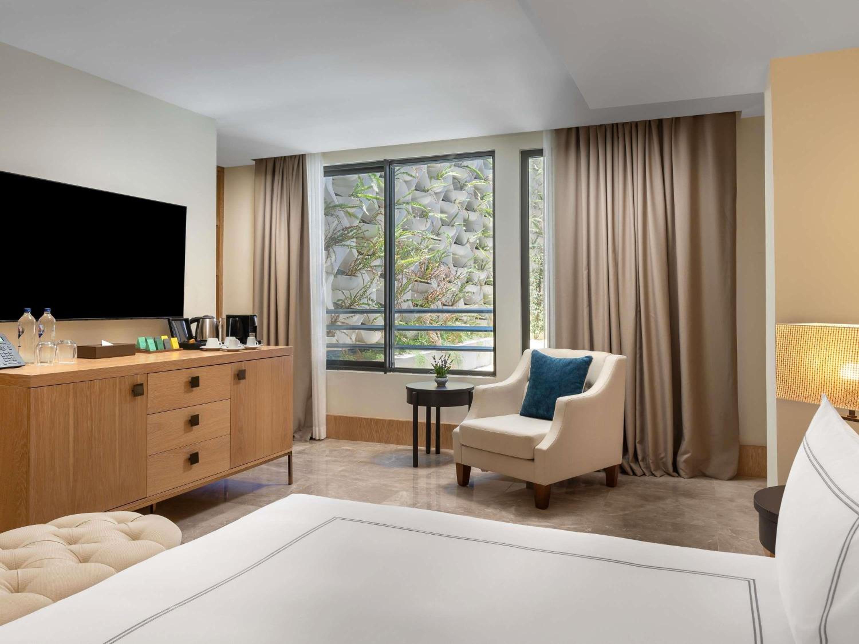 Deluxe Room with Courtyard View