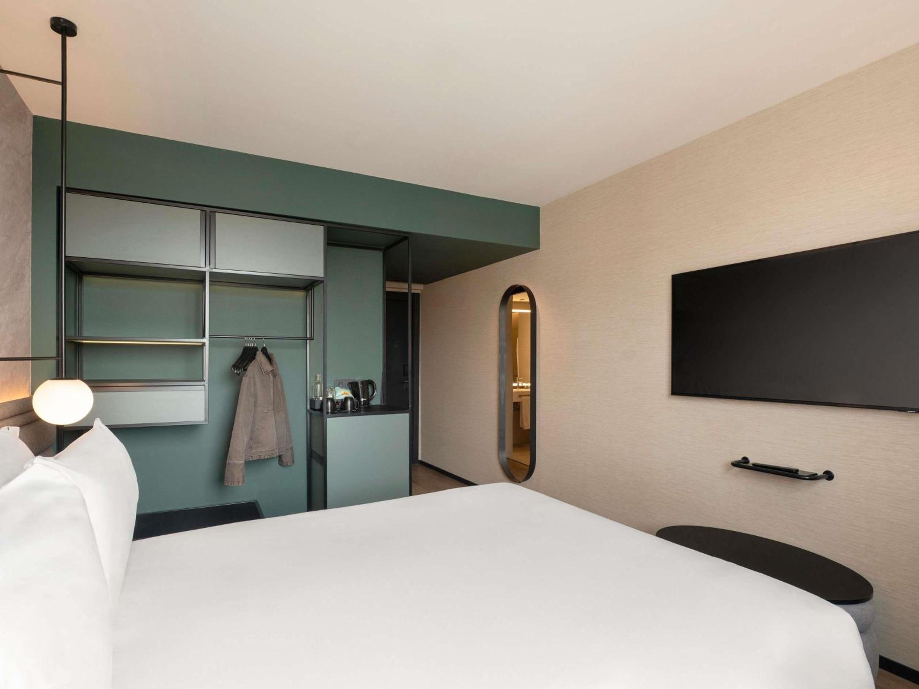 Superior Adapted Room