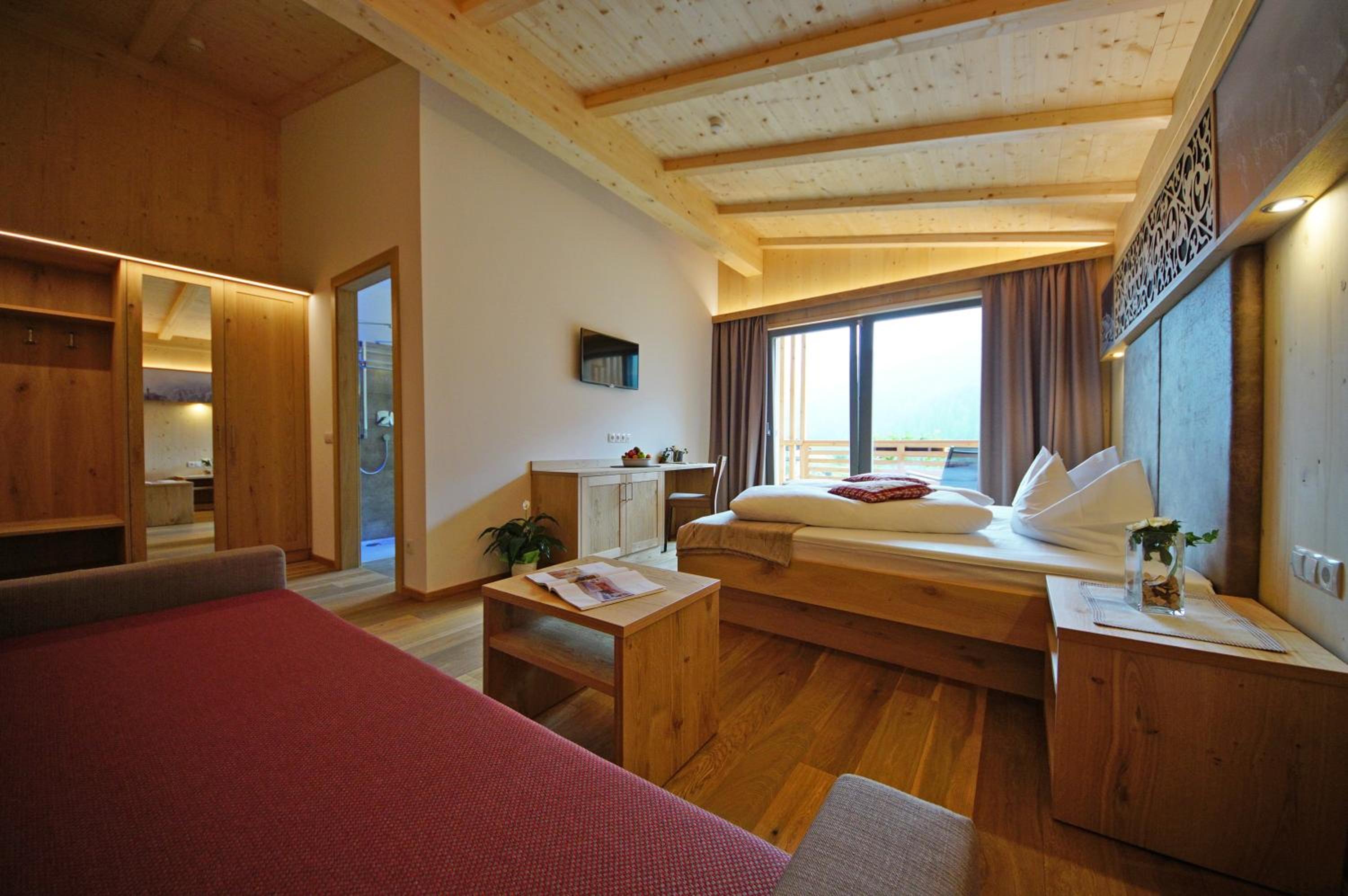 Suite with Mountain View