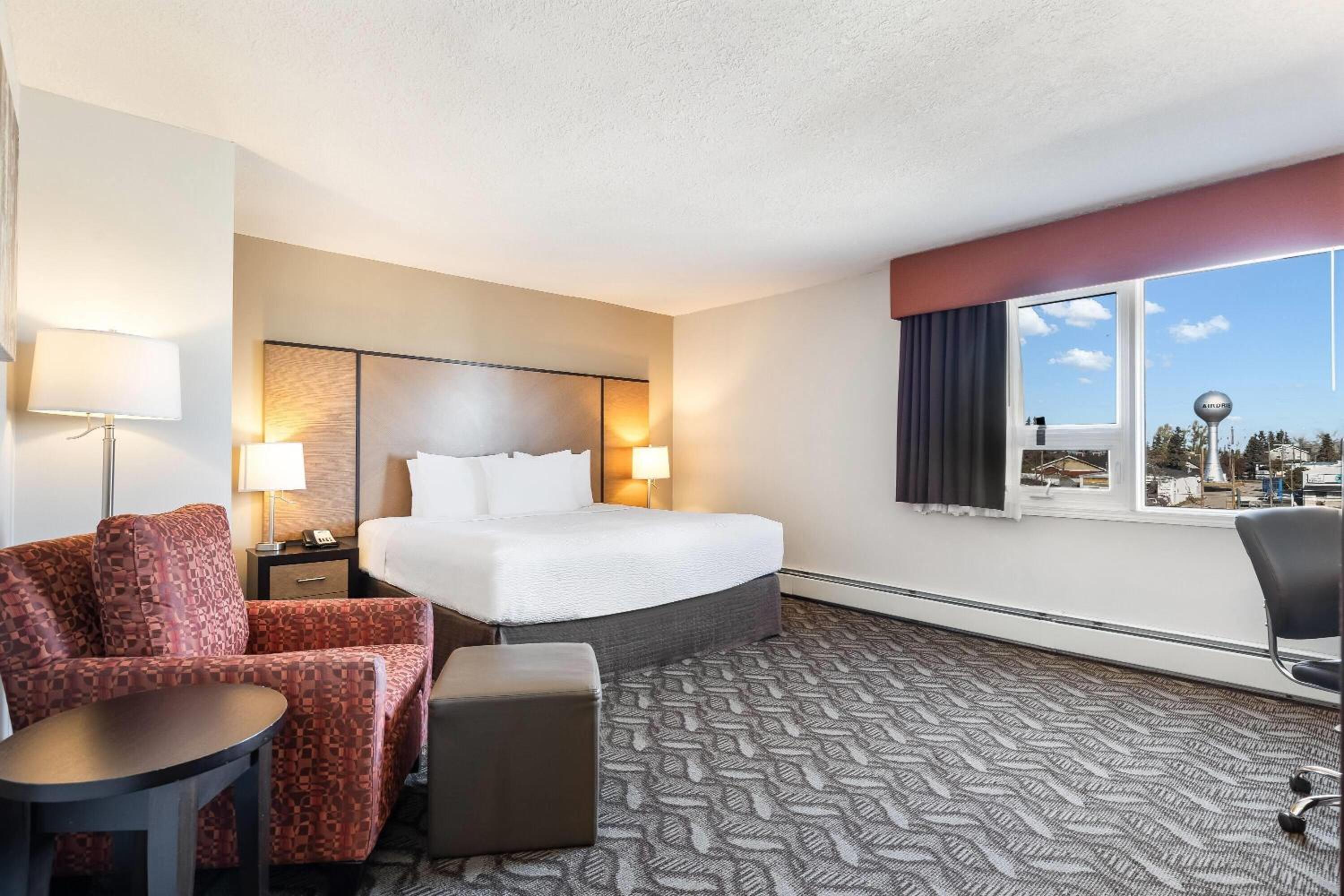 King Room with Balcony - Non-Smoking