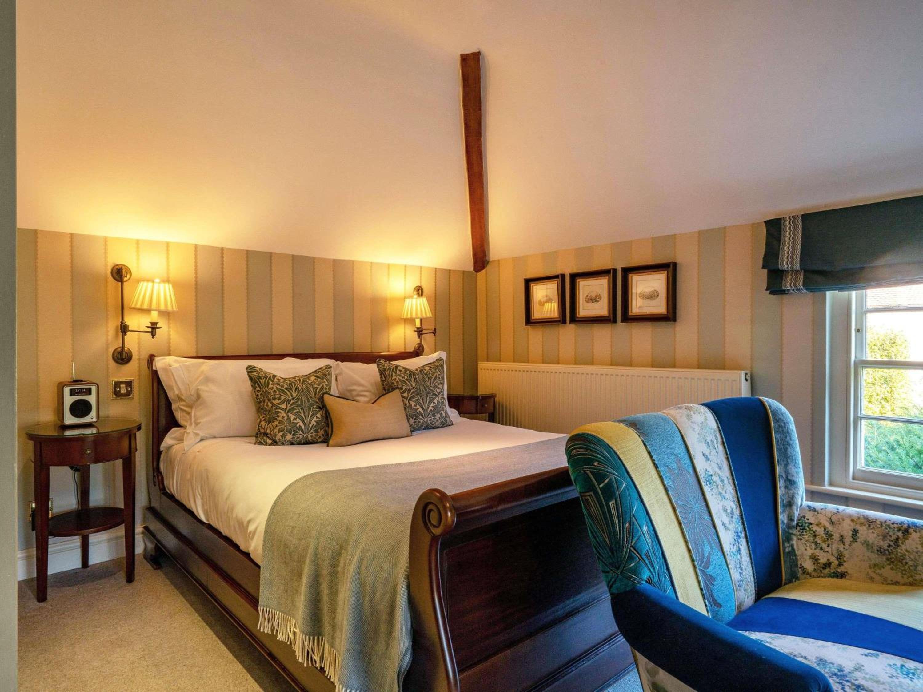 Classic Double Room with One Double Bed and 2 Adults Occupancy (Non Smoking) photo 1