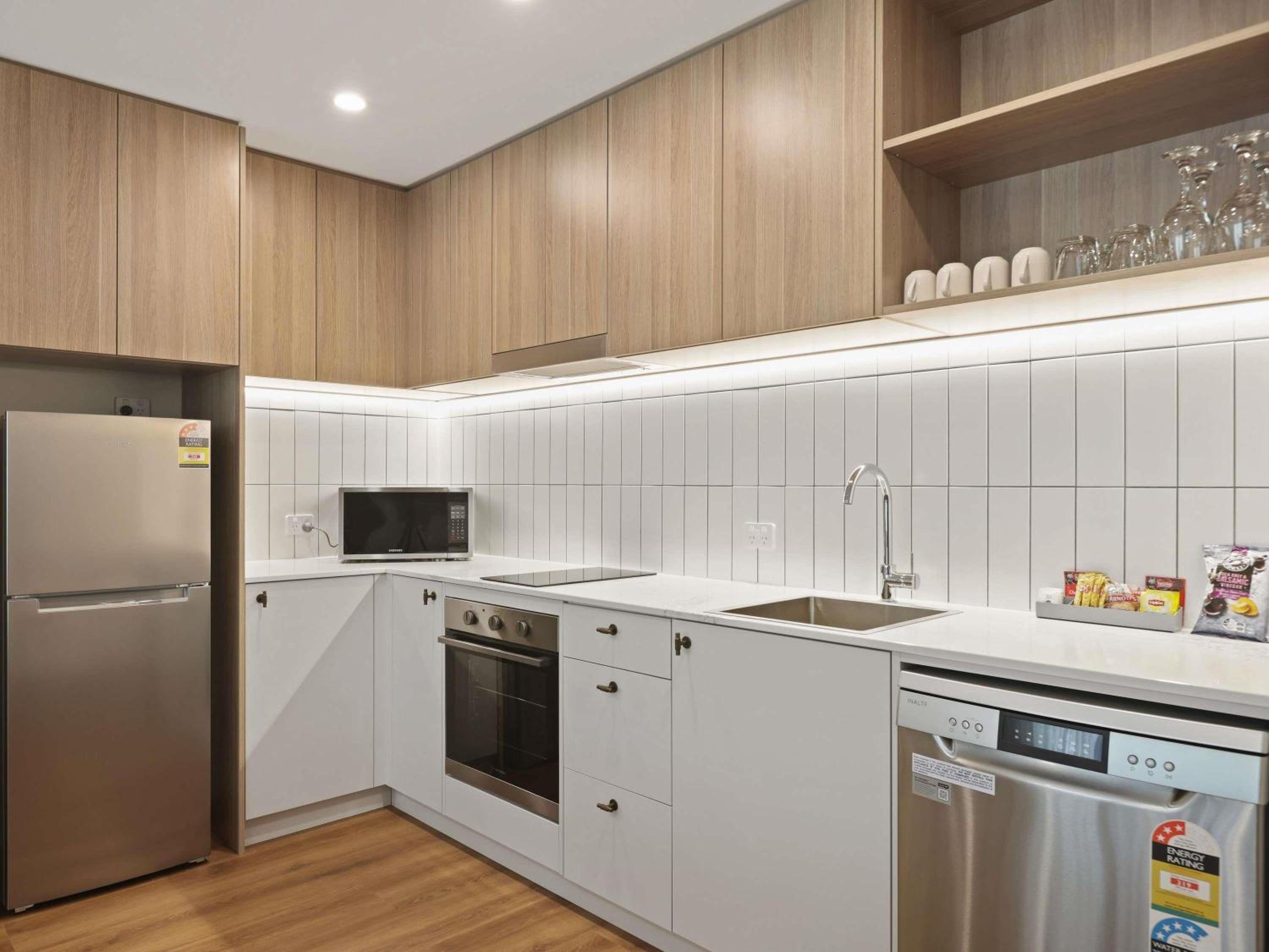 Two-Bedroom Apartment - Photo 2