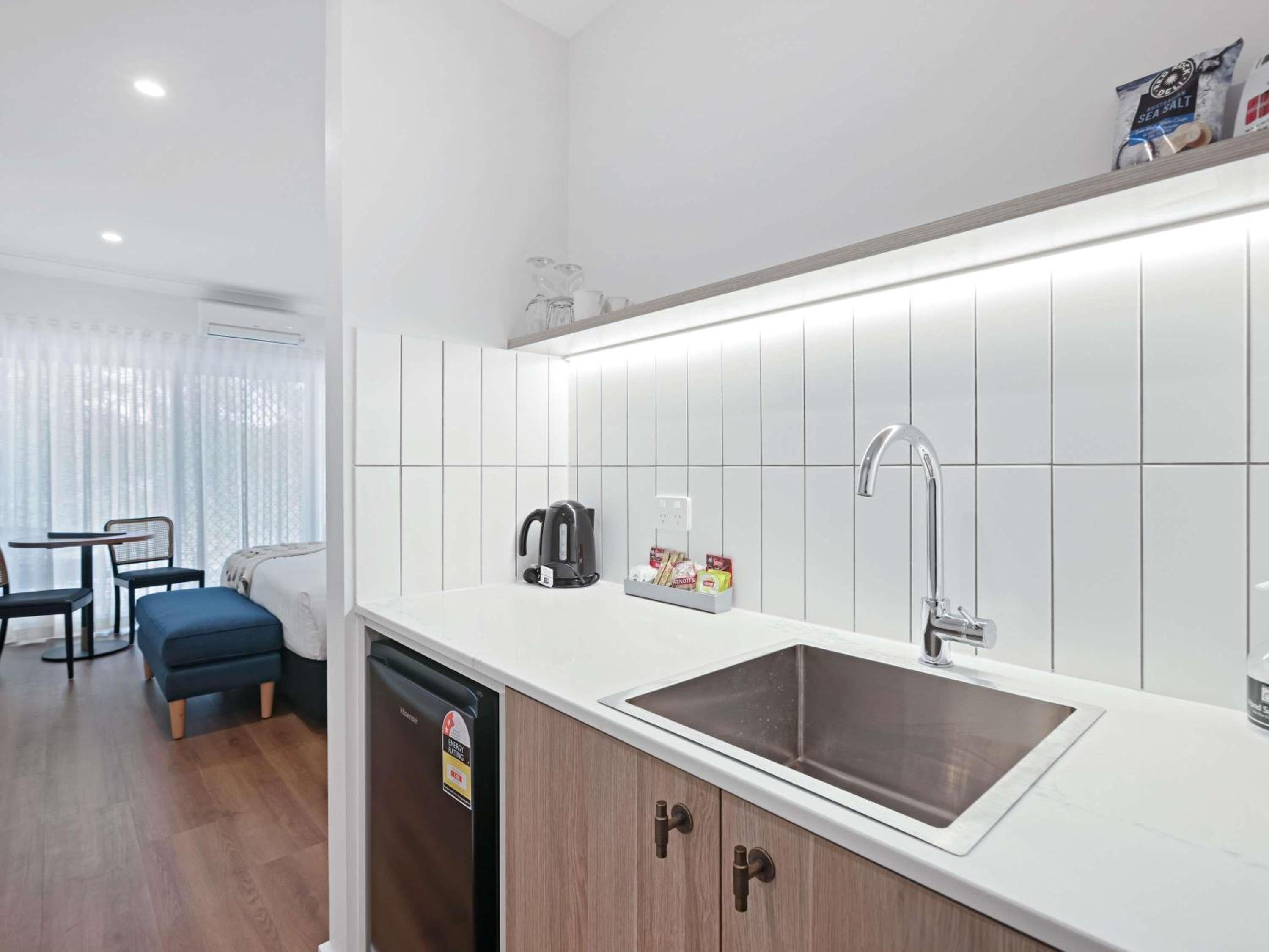 Studio Apartment - Photo 3