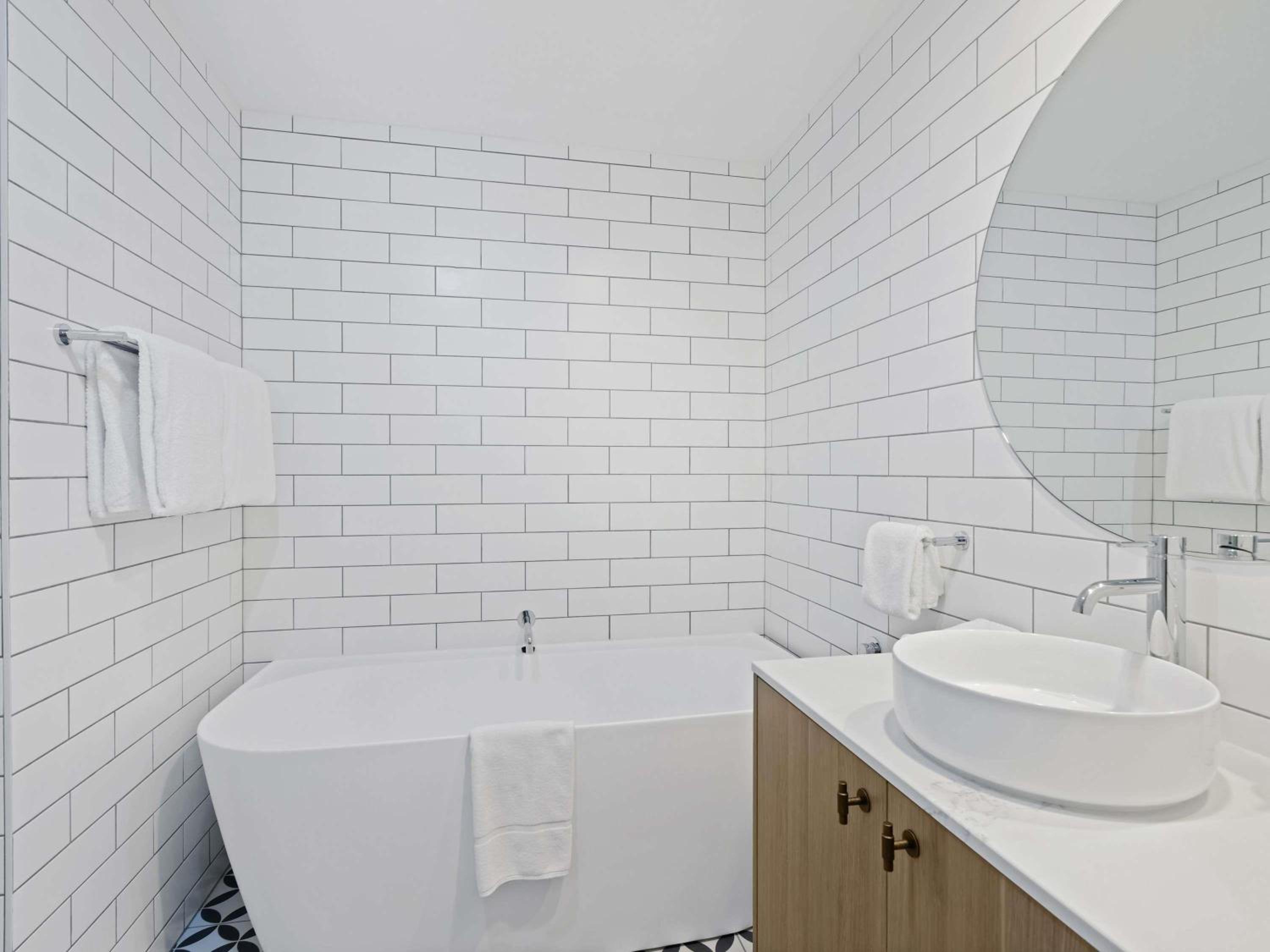 Studio Apartment - Photo 6