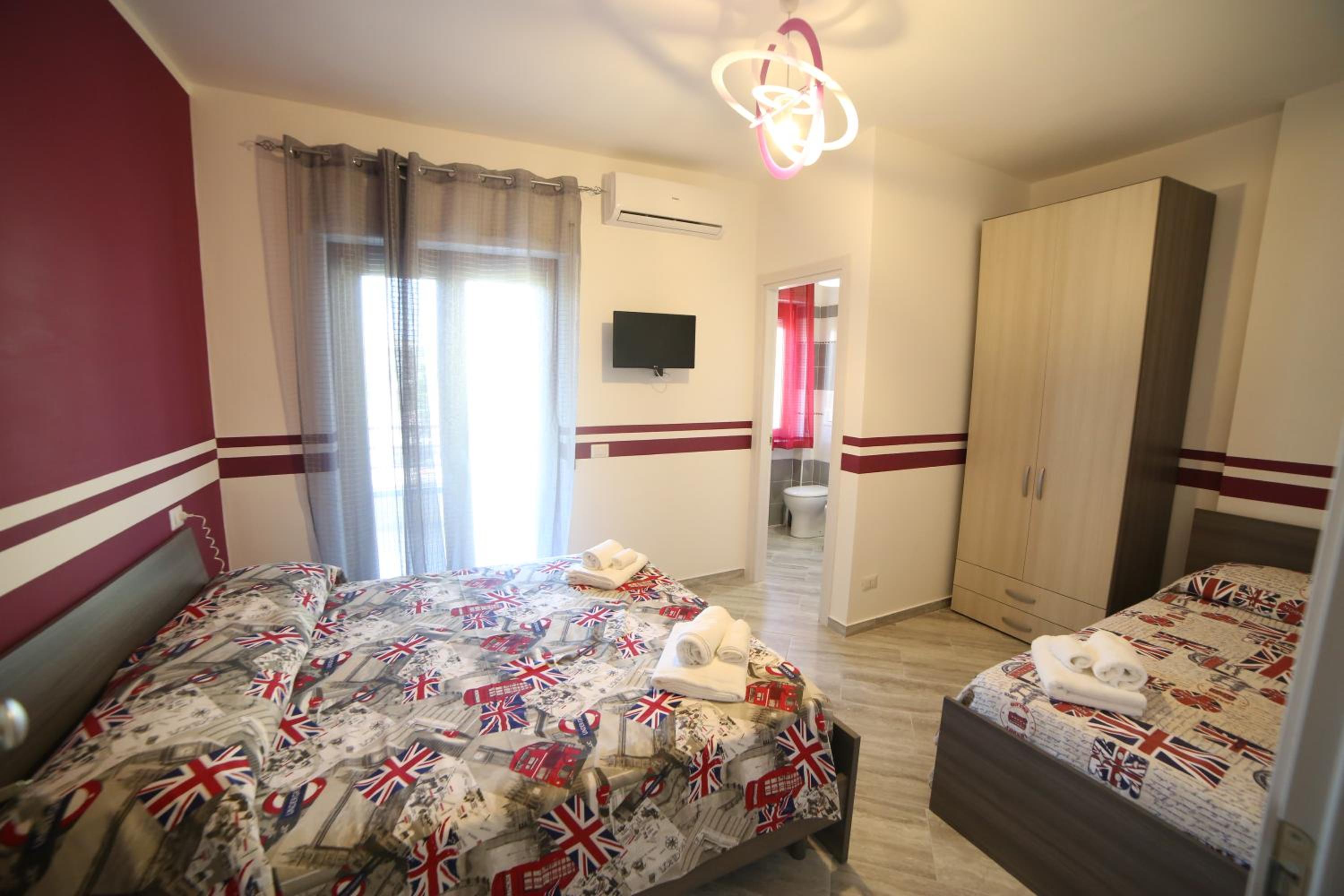 Comfort Triple Room with Shower photo 1