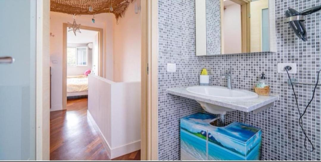 Deluxe Triple Room with Sea View photo 3