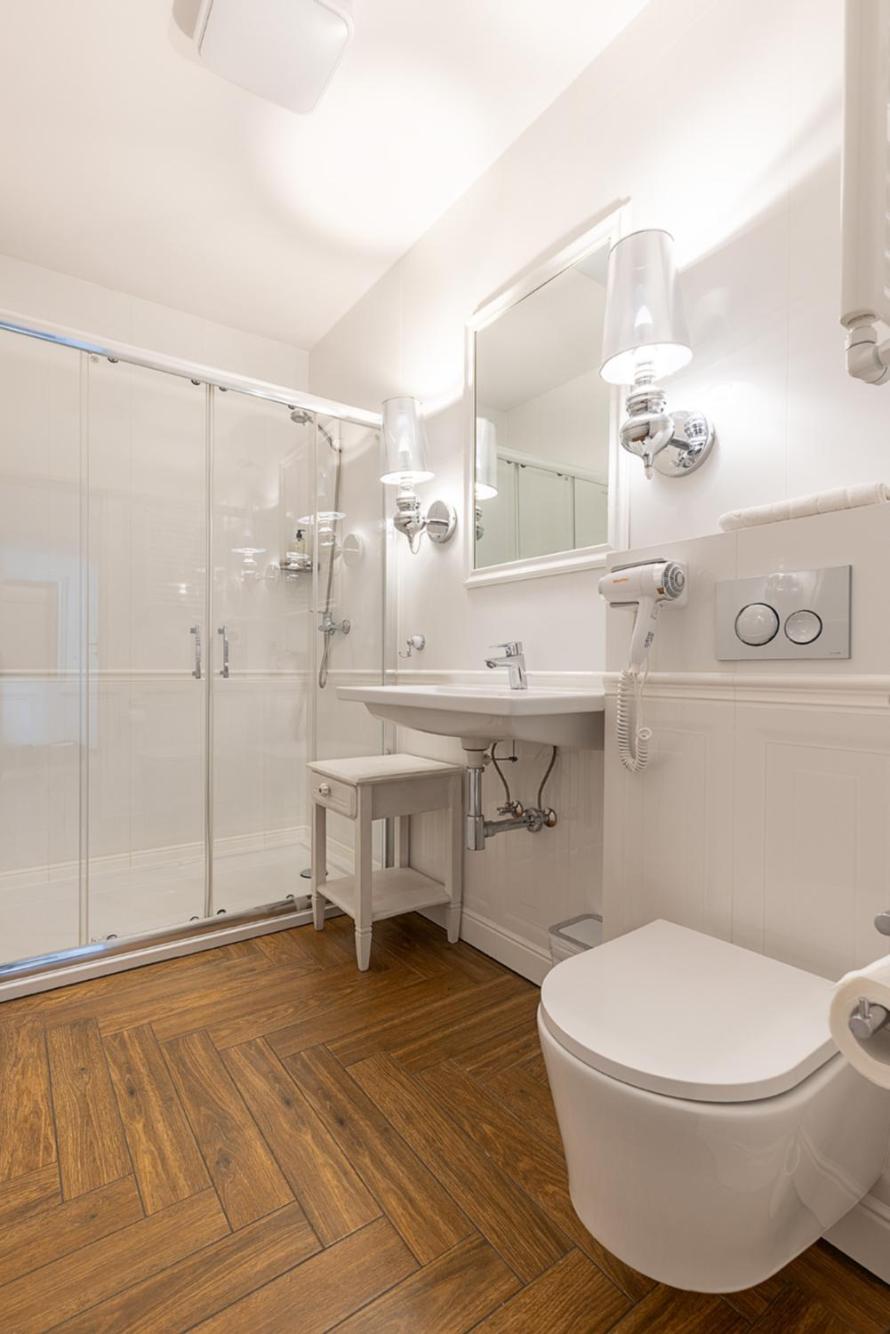 Budget Double Room - Photo 2