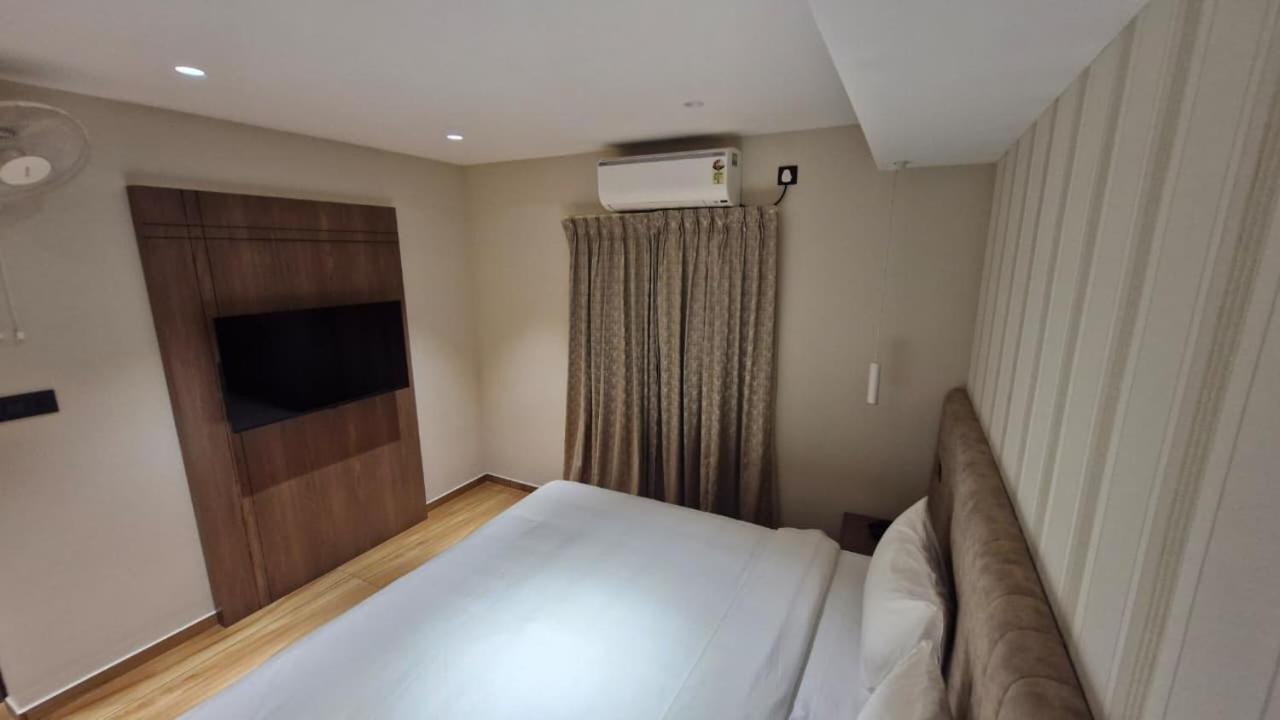 Deluxe Family Suite