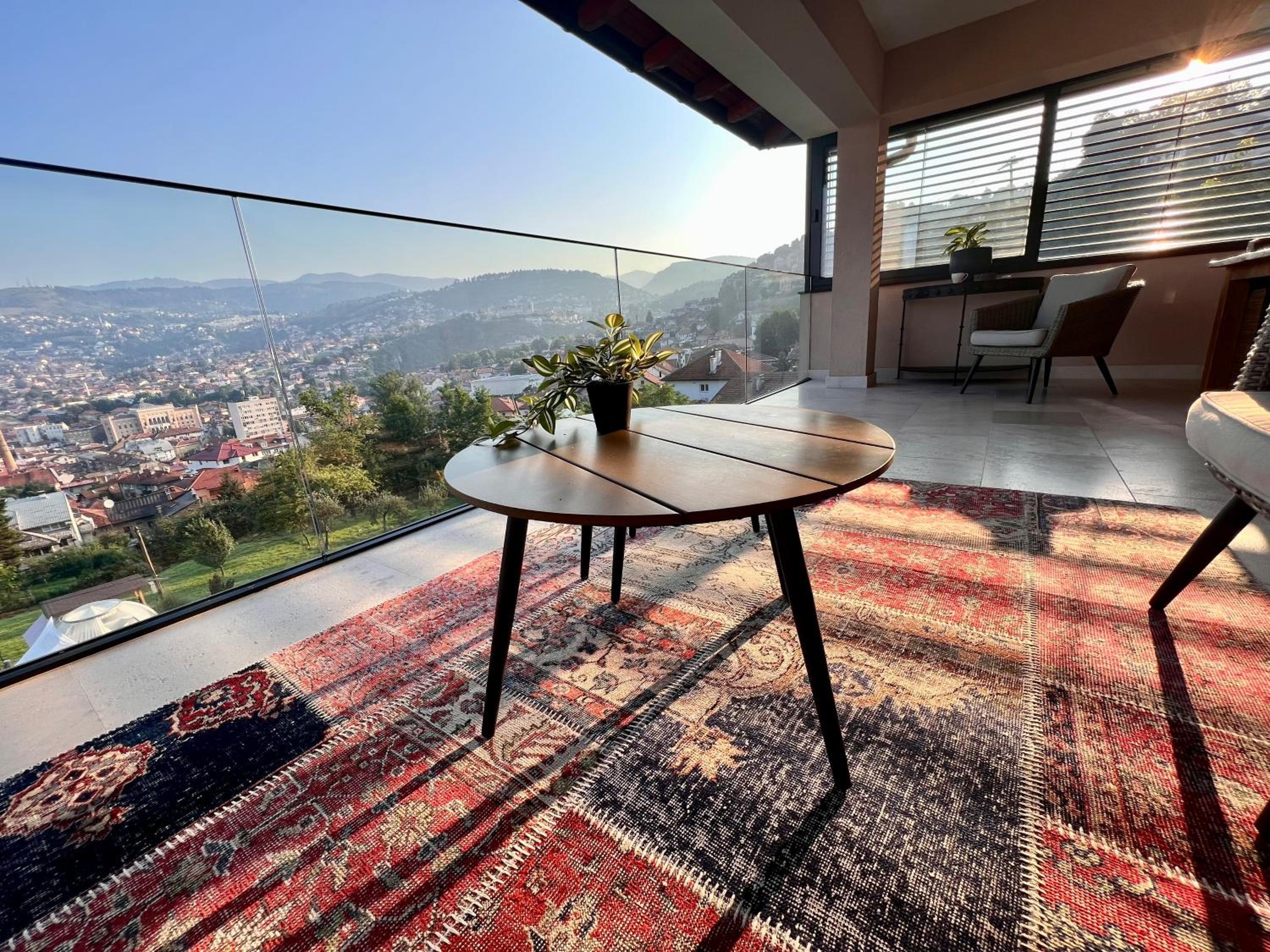 Deluxe Apartment