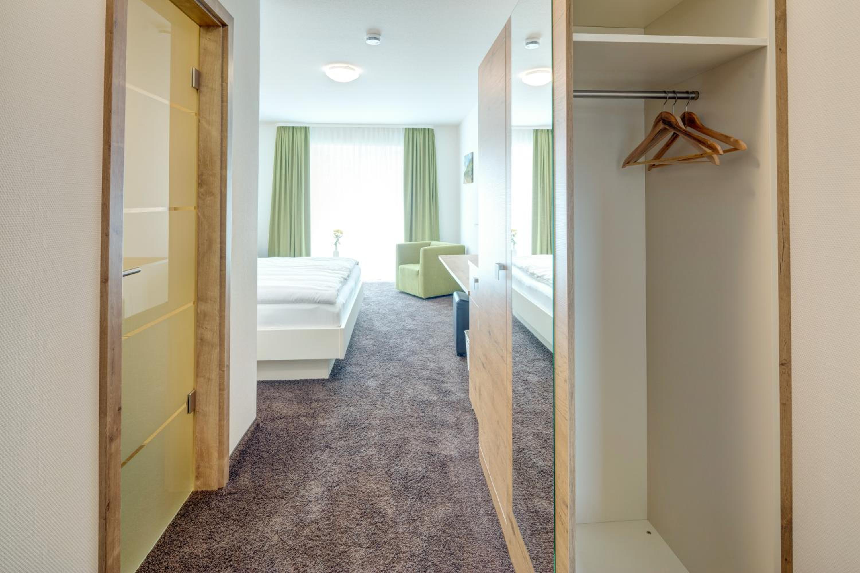 Double Room - Photo 5