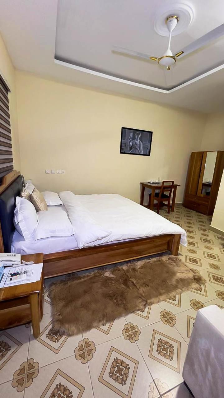 Executive Triple Room
