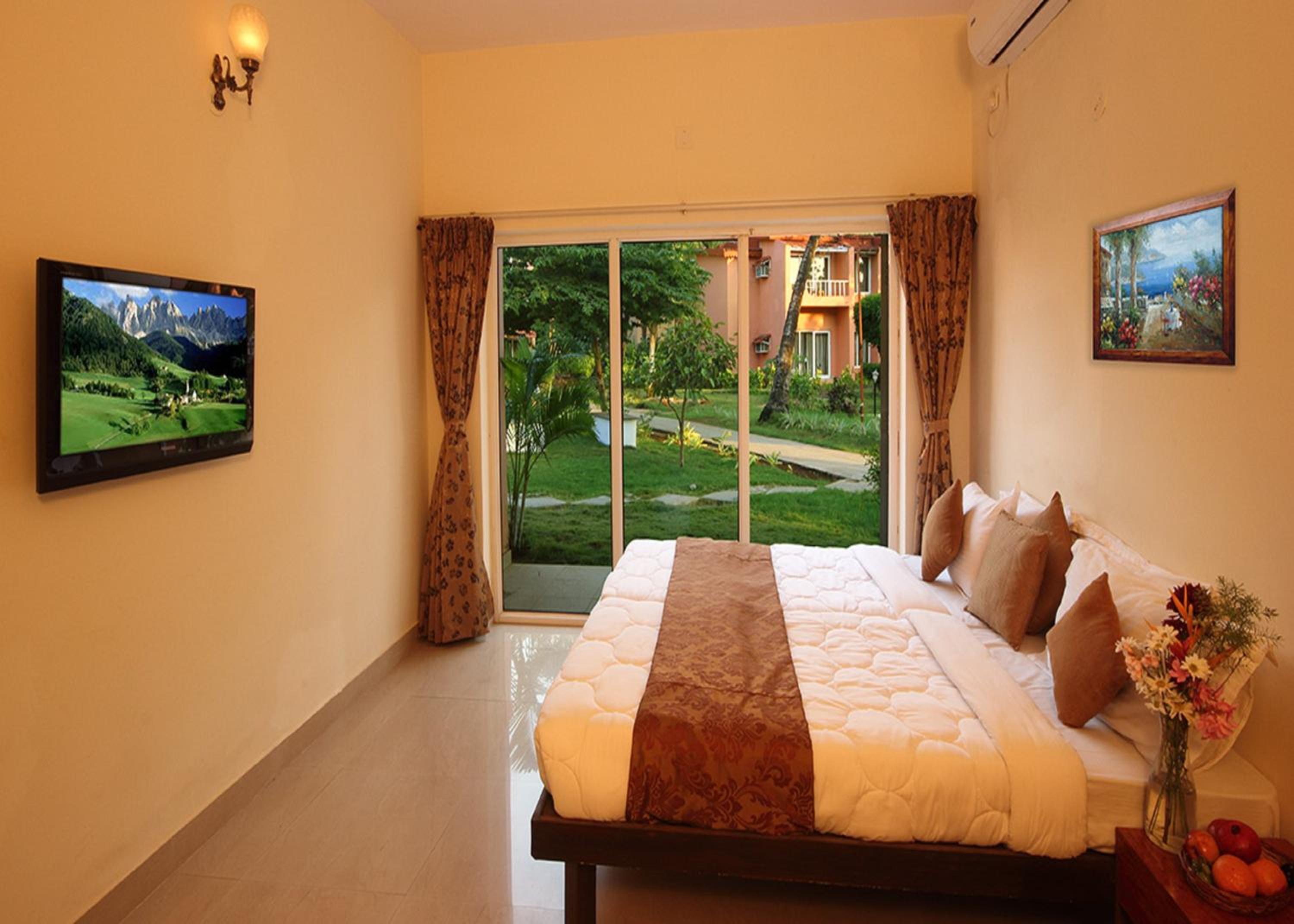 Luxury Suite - Photo 2