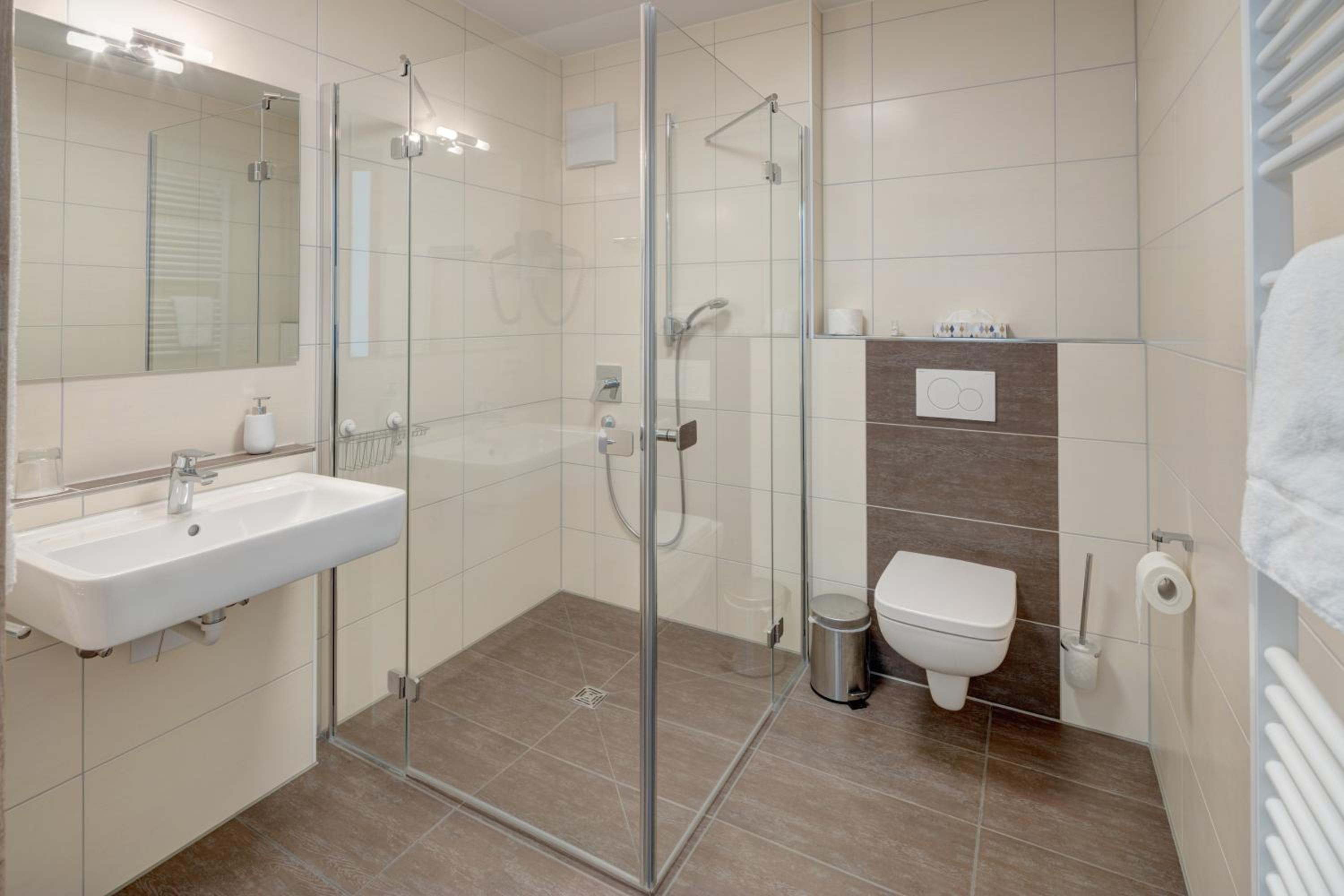 Double Room - Disability Access - Photo 3