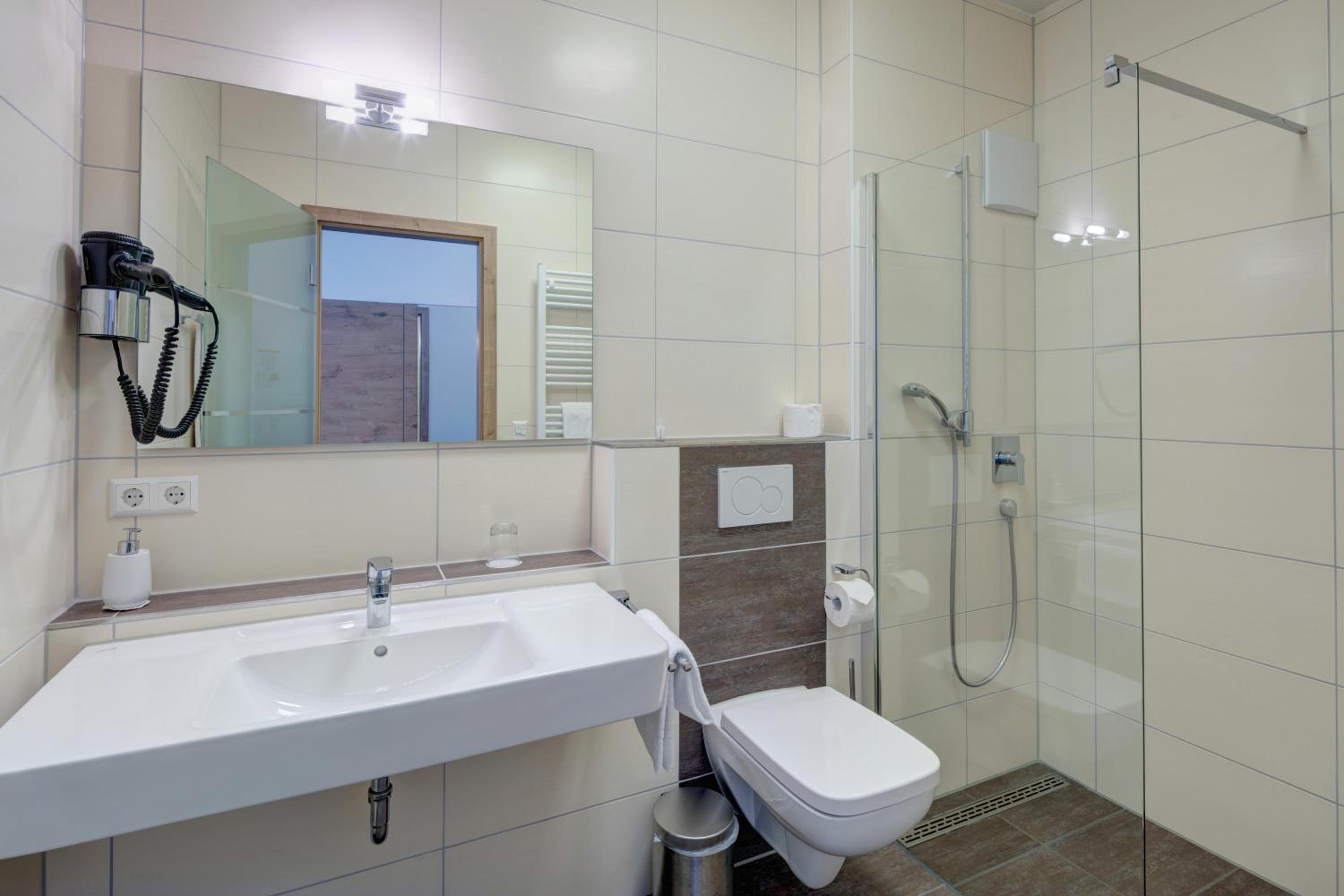 Double Room - Photo 2