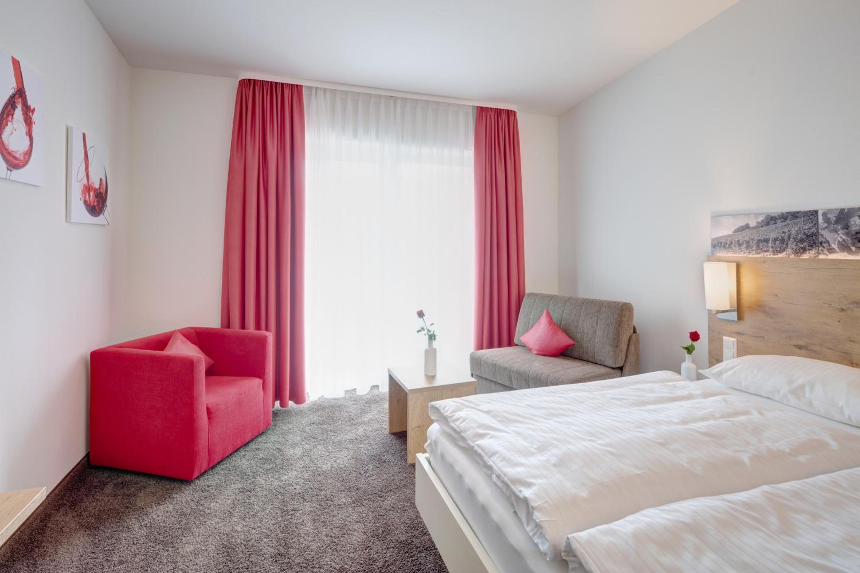 Double Room - Photo 9