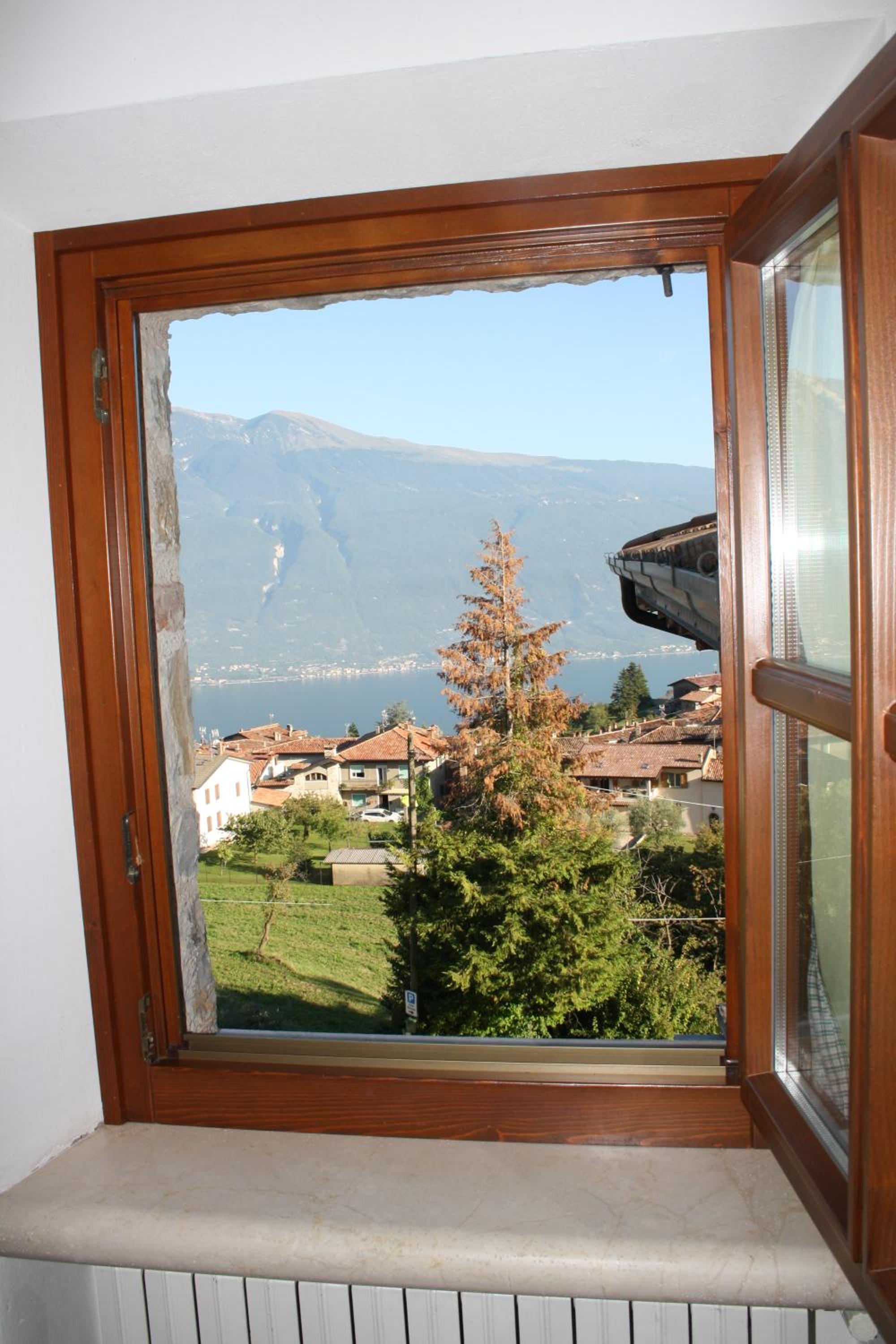 Apartment with Lake View photo 3