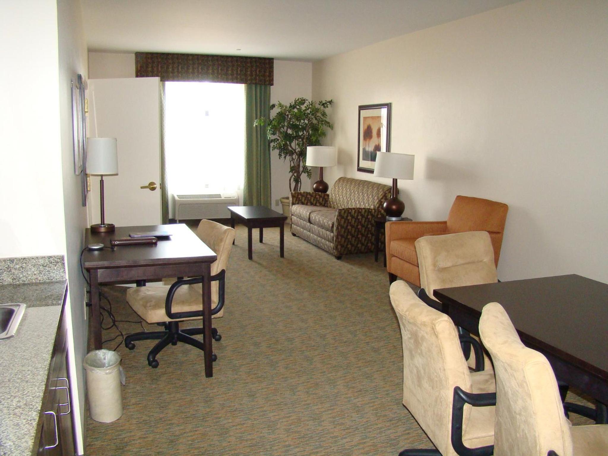 One-Bedroom King Suite with Jetted Tub - Photo 1