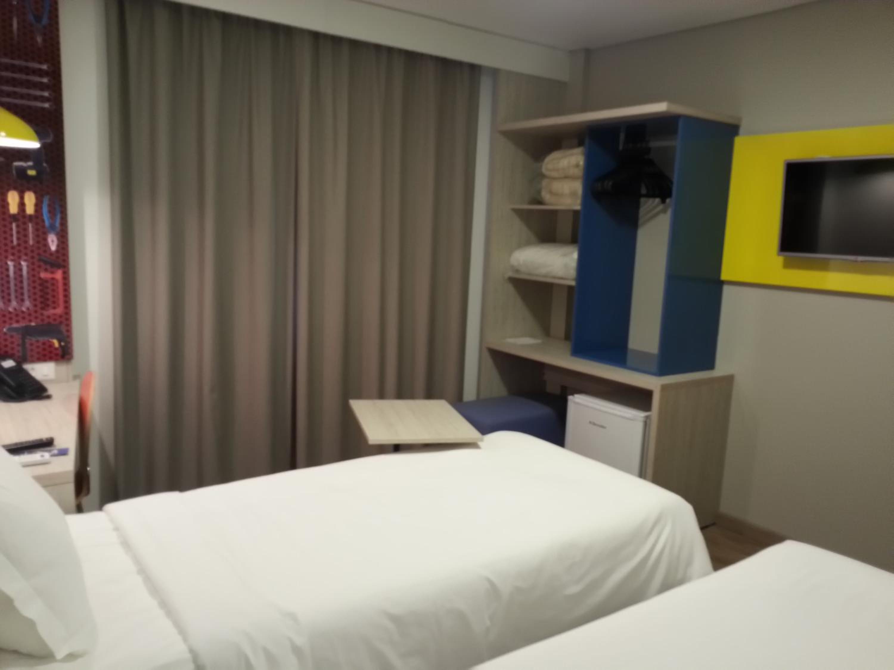 Apartment with Twin Beds photo 3
