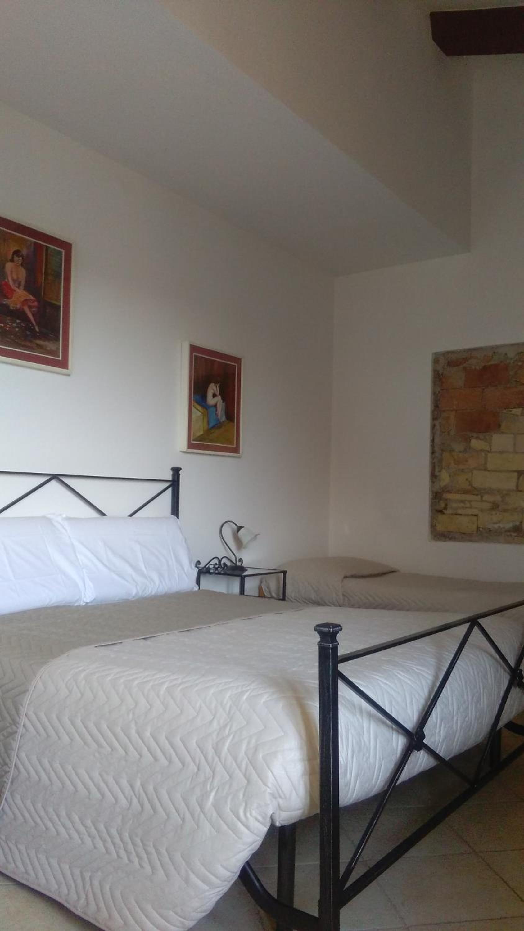 Two-Bedroom Apartment - Photo 27