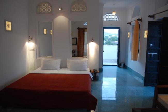 Deluxe Double or Twin Room with Garden View photo 2