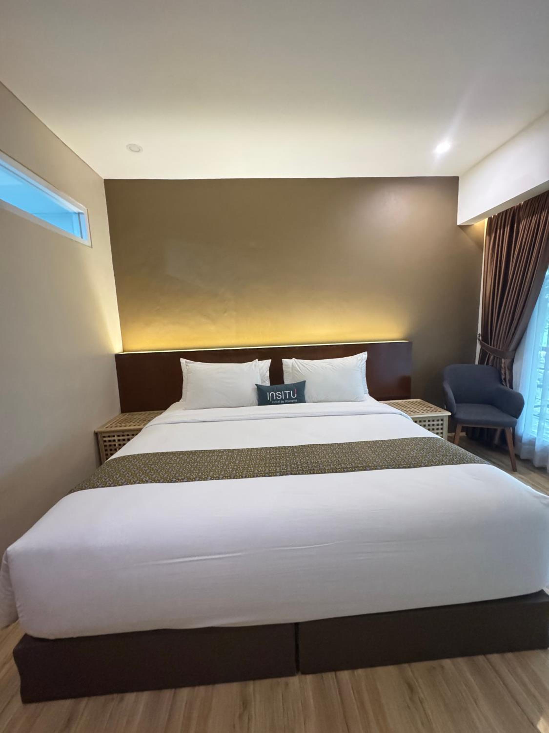 King Room with Balcony