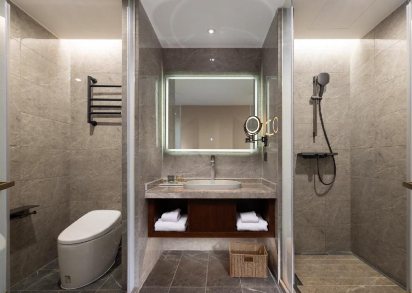Large Double Room