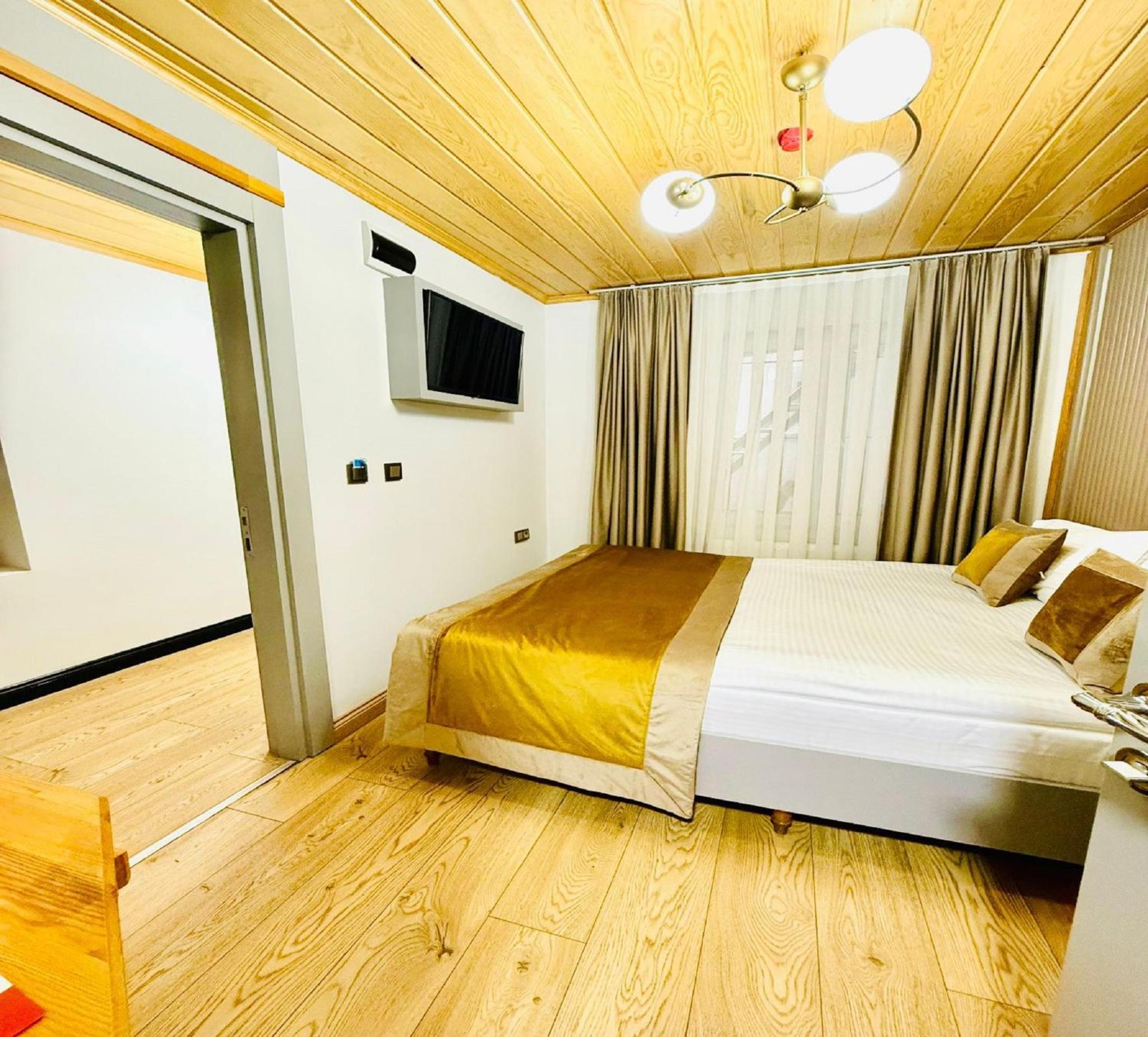 Economy Double Room photo 2