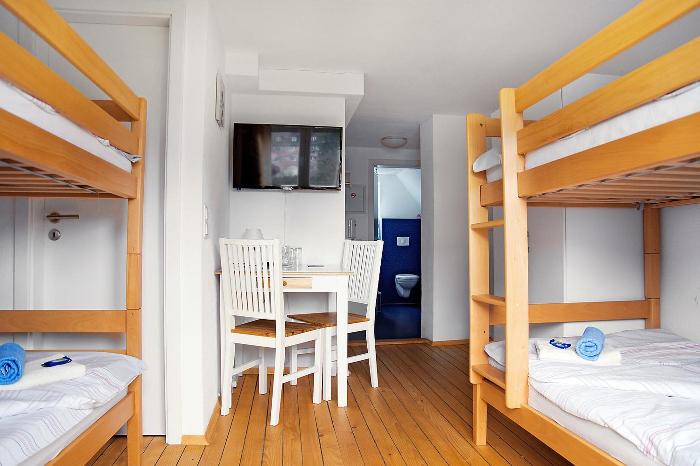 Quadruple Room 8 with Private Bathroom photo 3