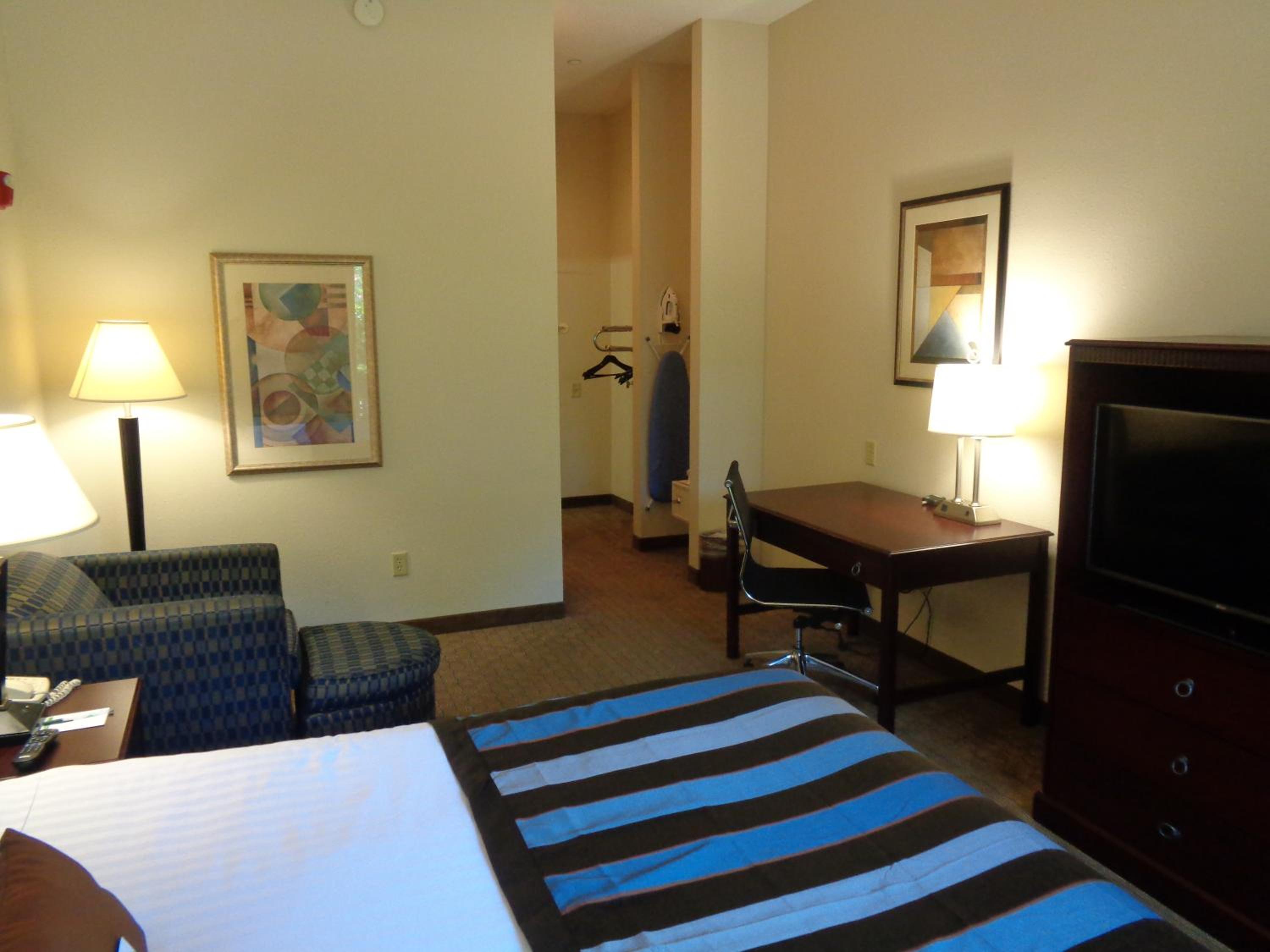 King Room - Disability Access/Non-Smoking - Photo 6