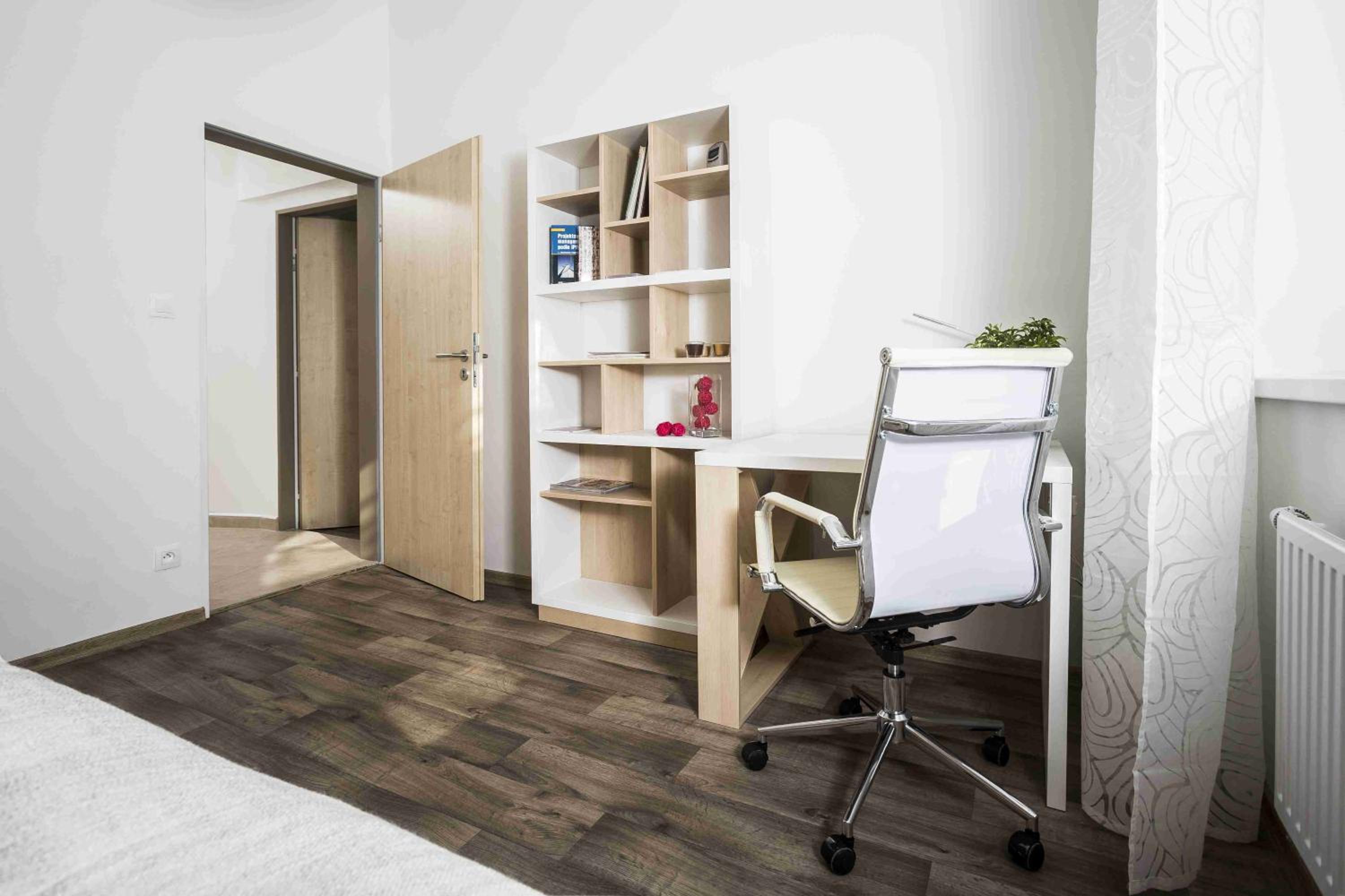 Two-Bedroom Suite - Photo 4
