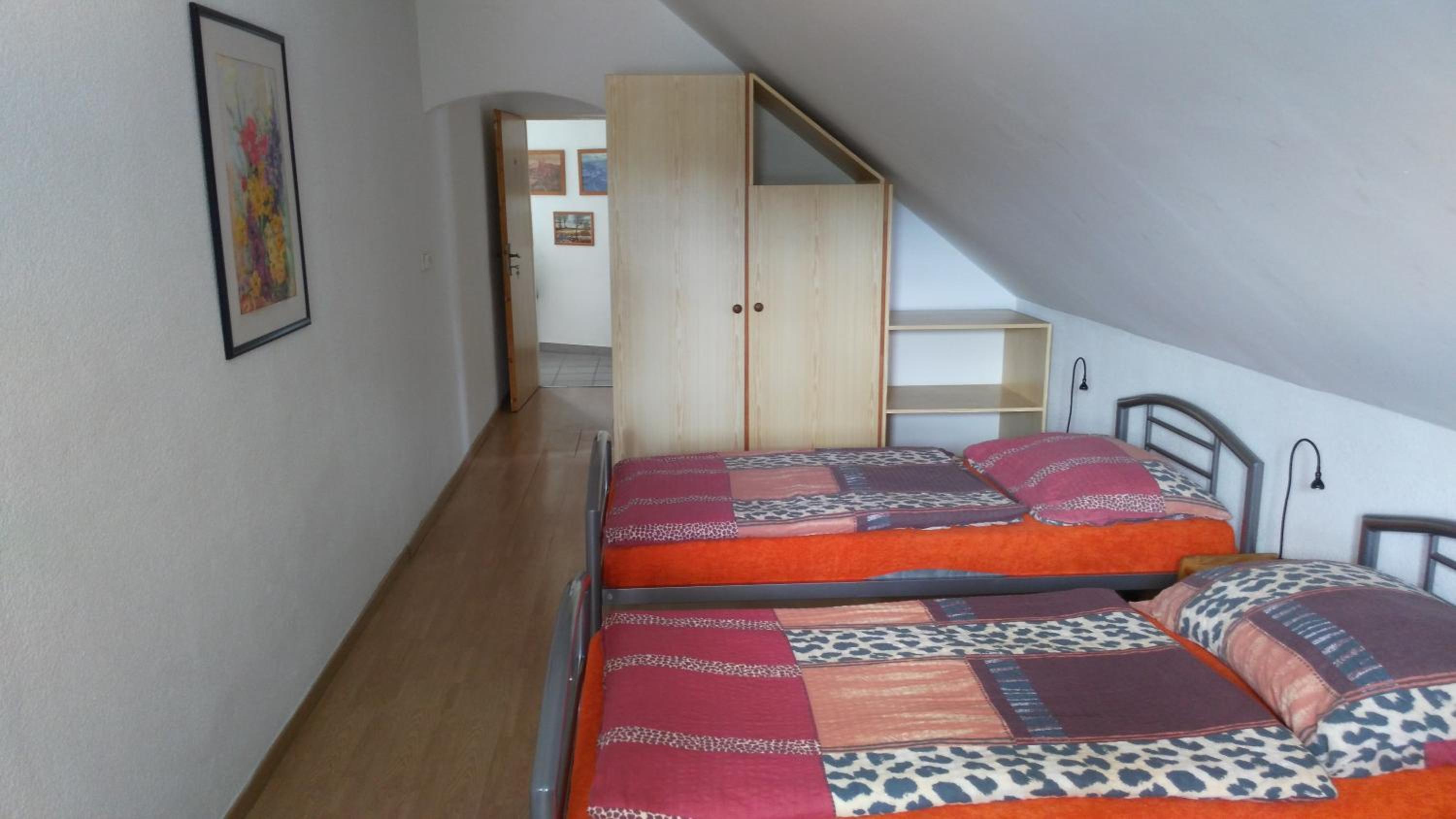 Twin Room with Bathroom - Photo 15