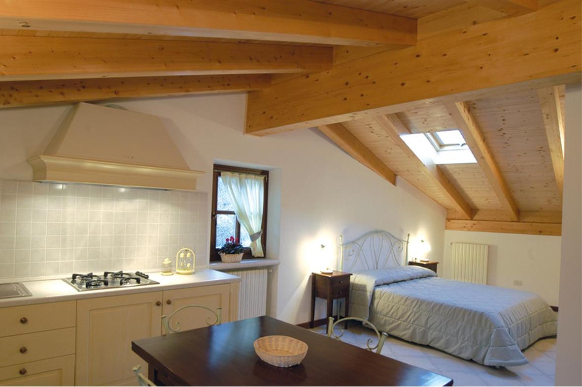 Studio Apartment with One Double Bed photo 3