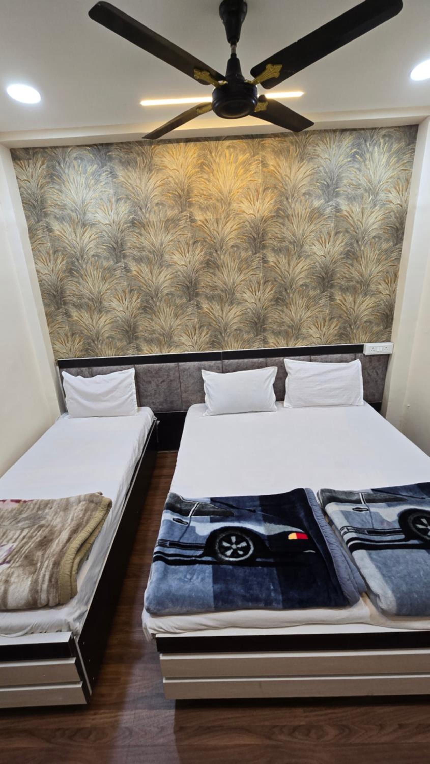 Triple Room with Bathroom photo 1