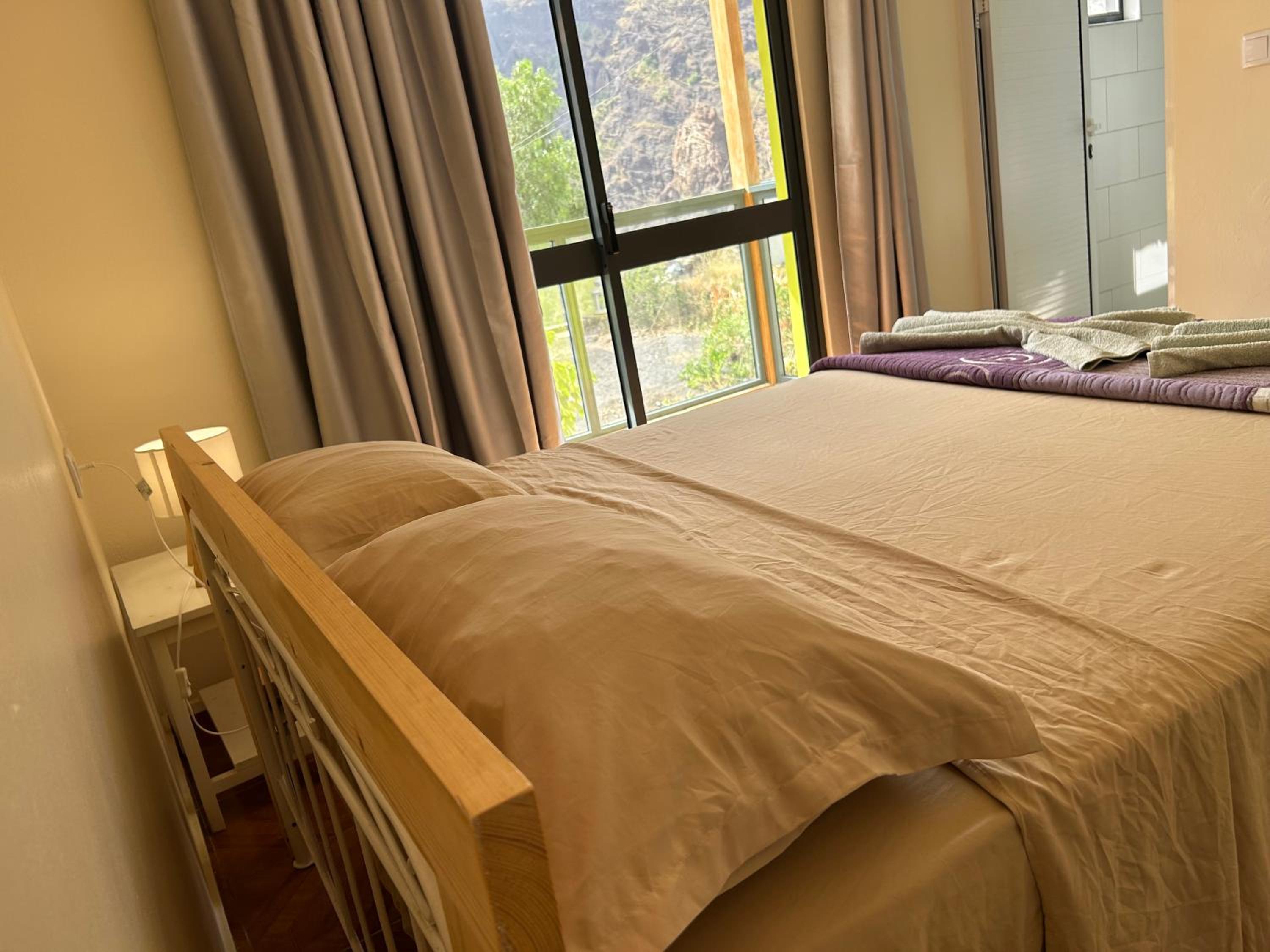 Single Room with Private Bathroom photo 2