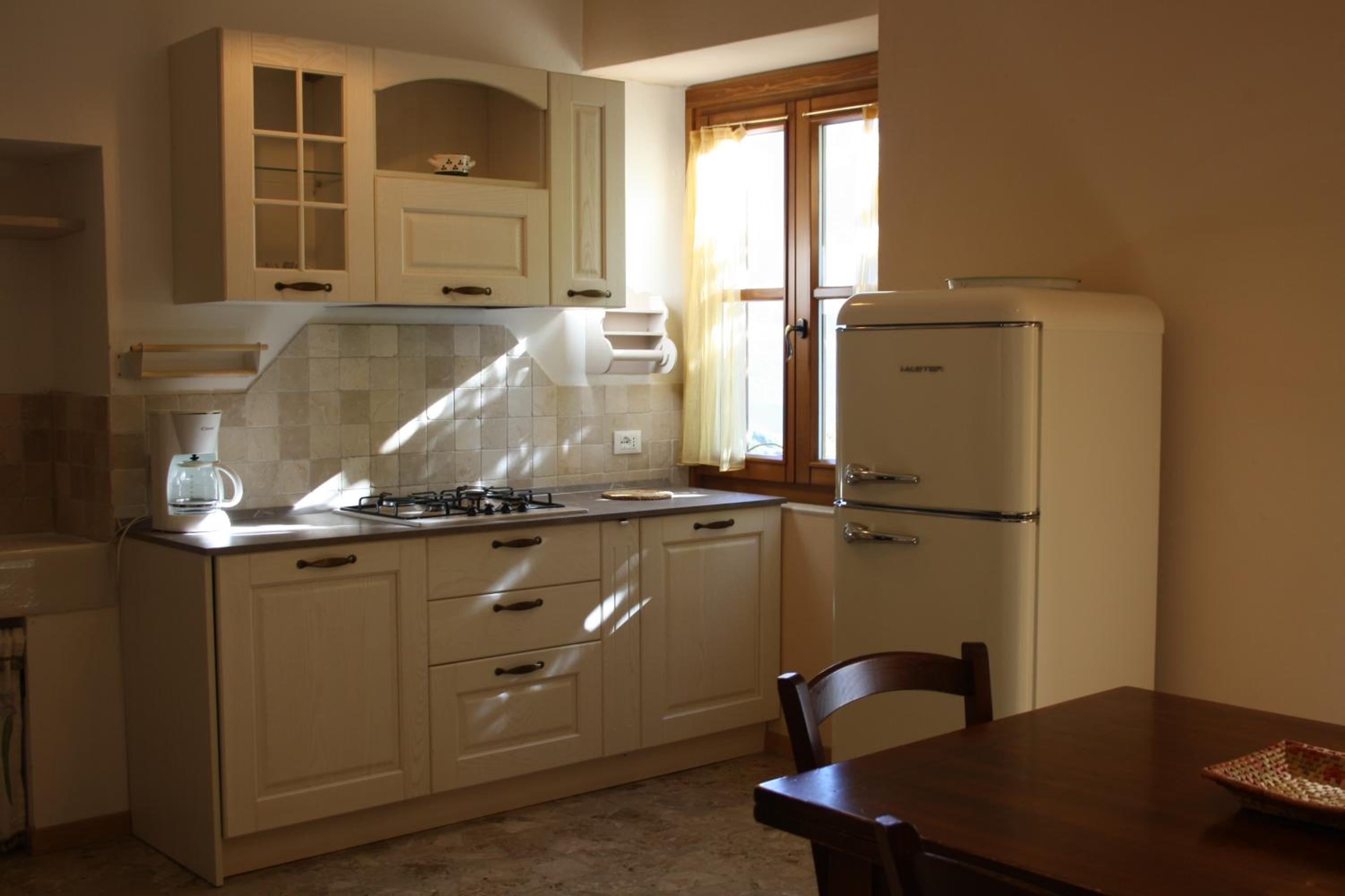 One-Bedroom Apartment with Lake View photo 3