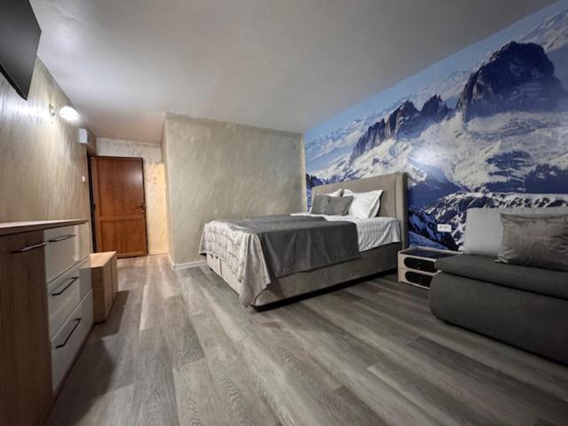 Deluxe Family Room photo 2