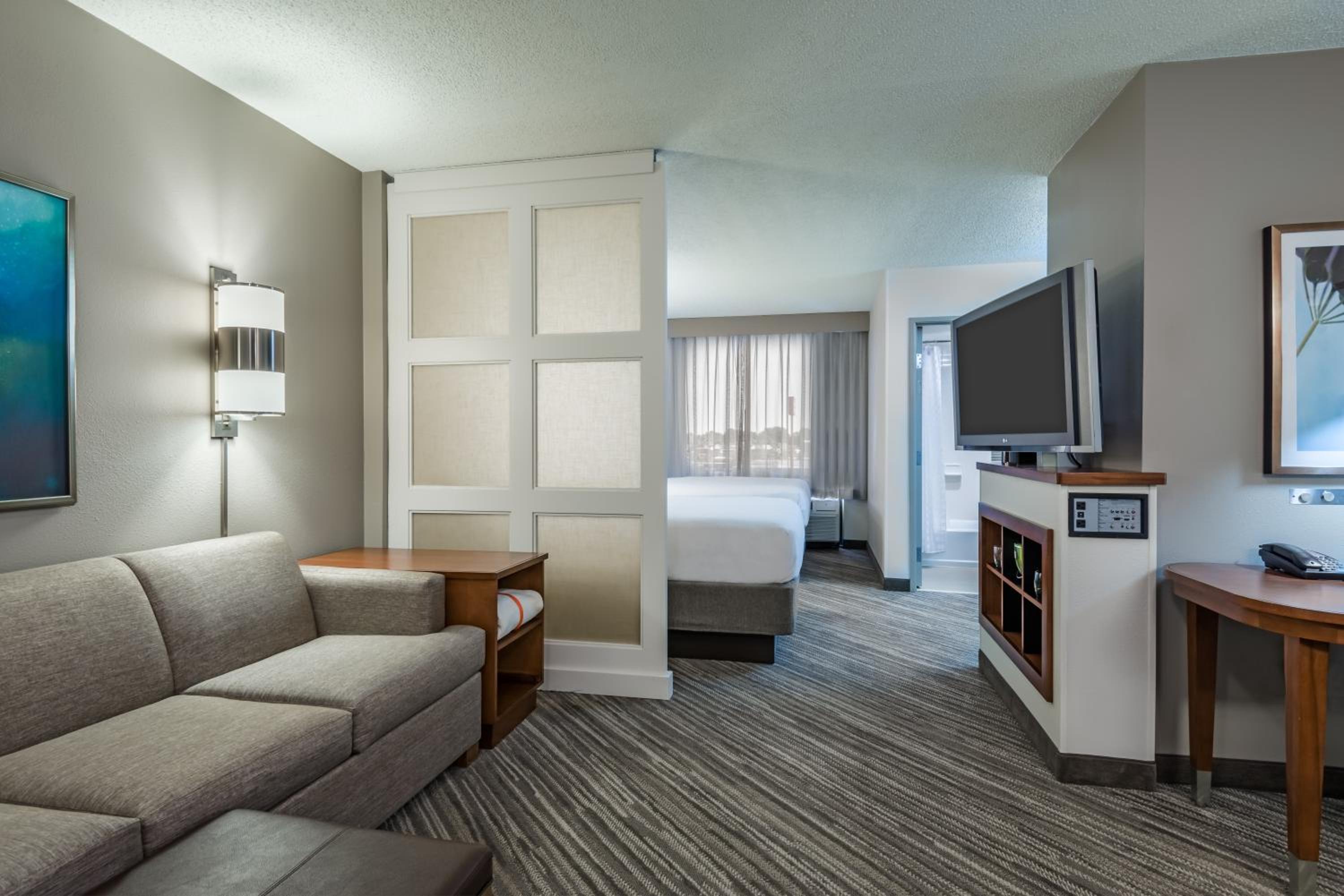 Double Room with Two Double Beds and Sofa Bed - Photo 5