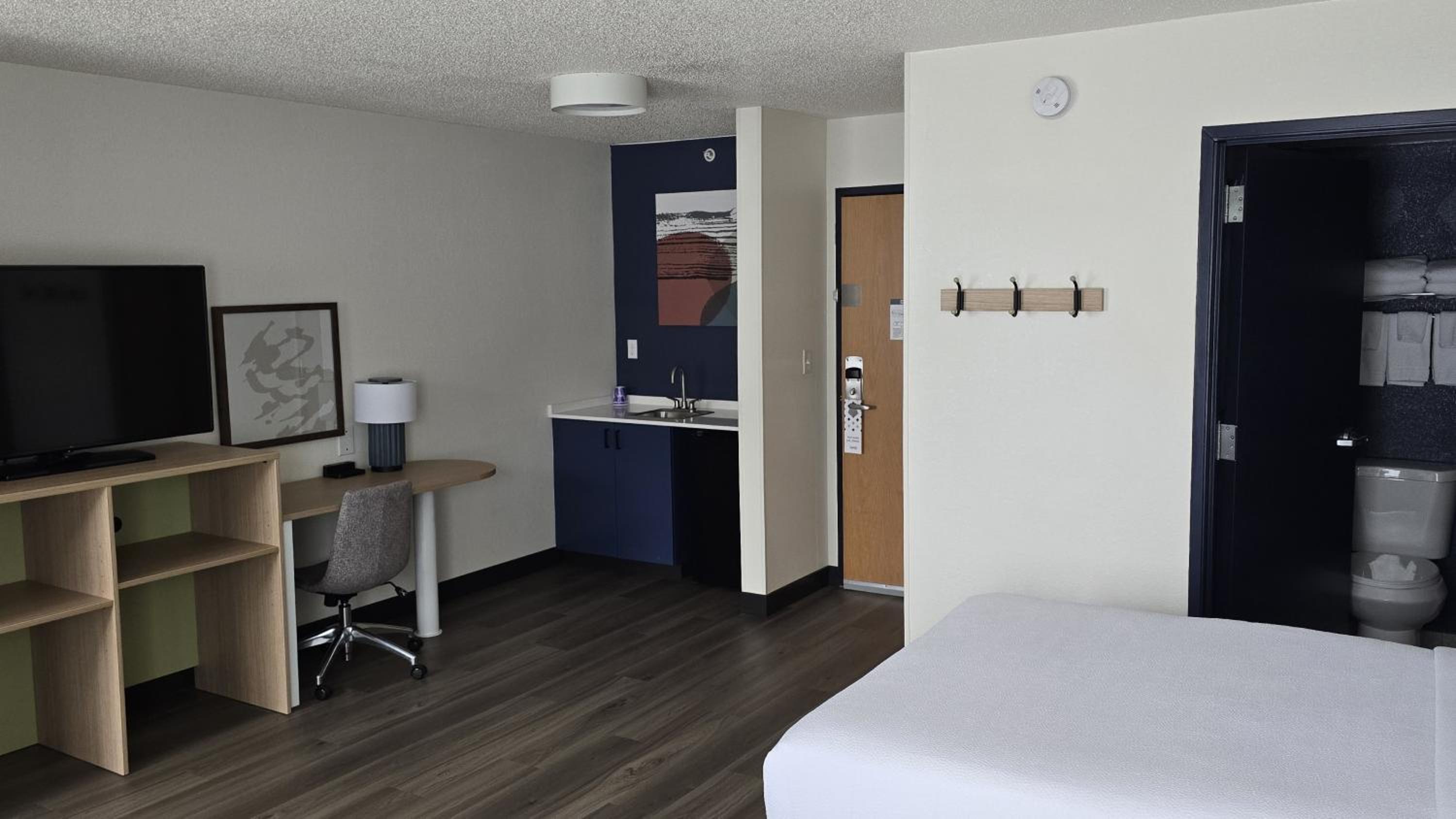 Double Room with Two Double Beds photo 2