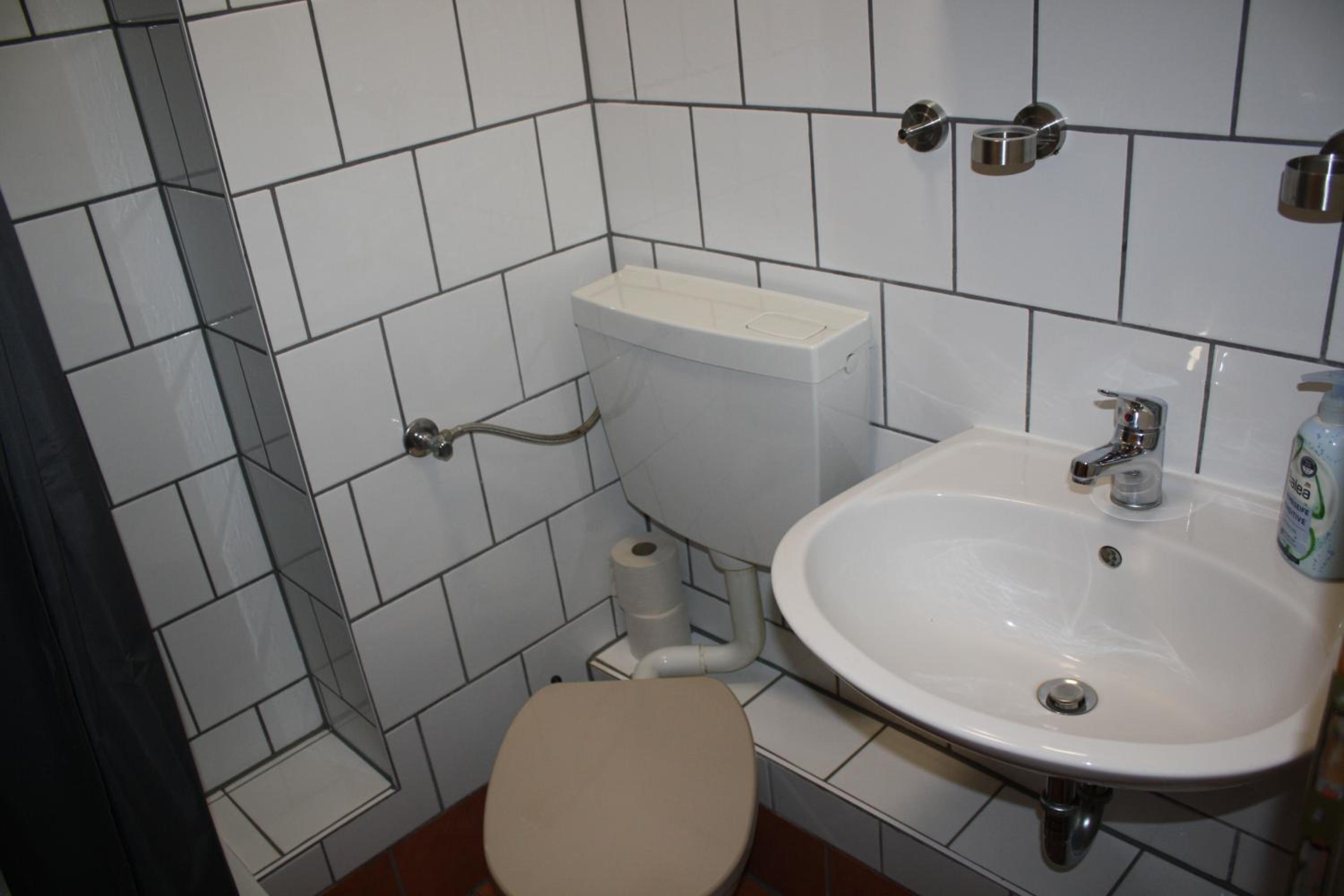 Family Room with Private Bathroom photo 3